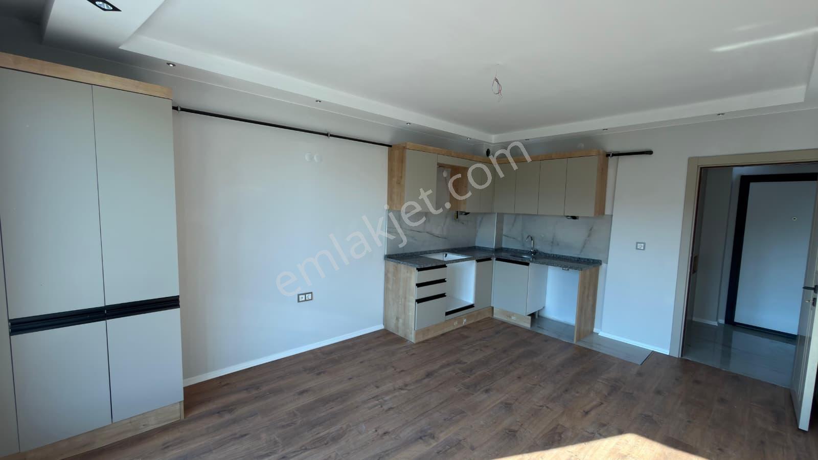 Rba'dan Sütlüce Mh. İstiklal Cd. Üzerinde Satılık 1+1 Apart - Görsel 2
