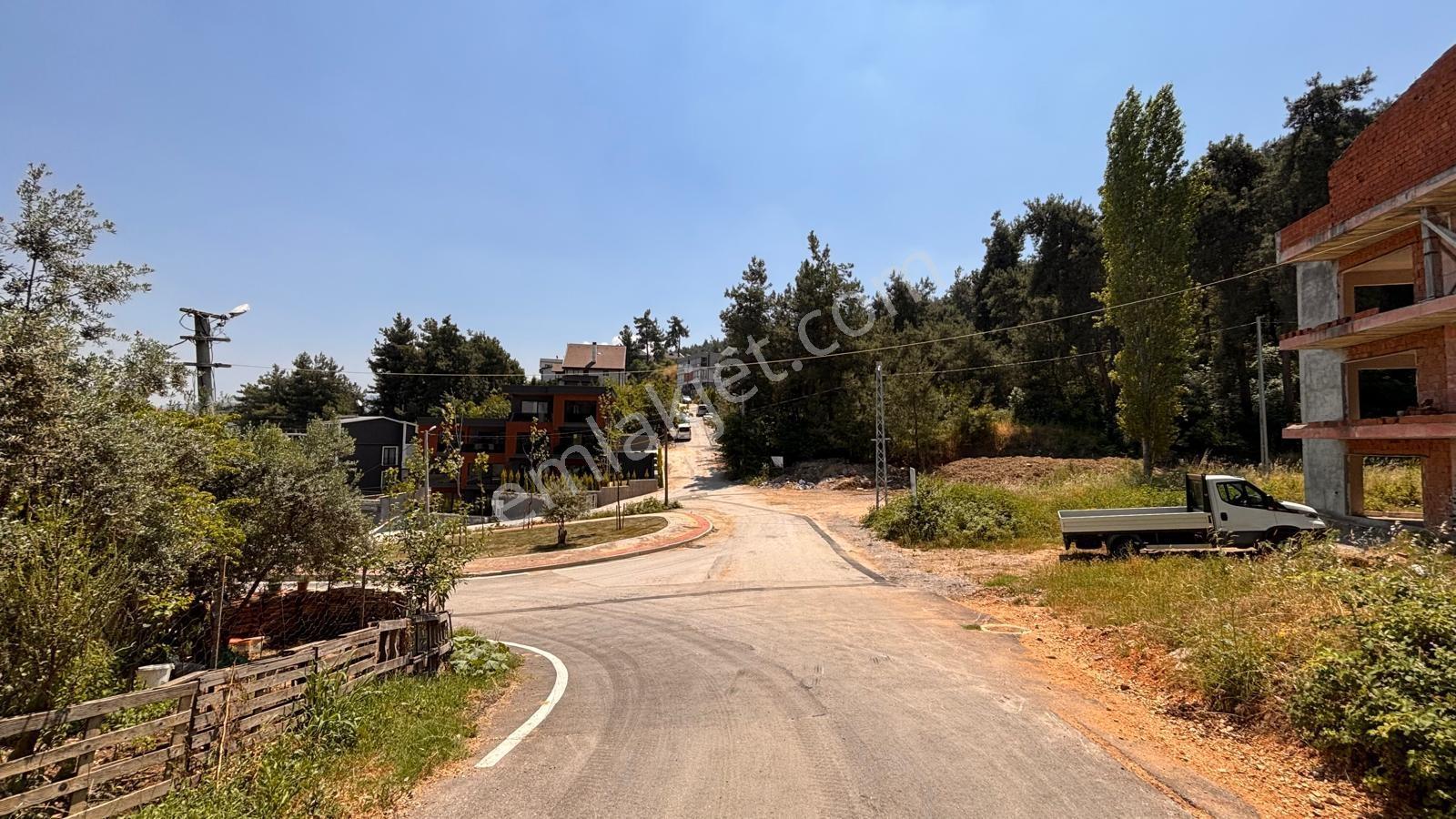 Çalı Gümüşlük Mevkinde Çam Ormanı Dibinde Villa İmarlı Arazi - Görsel 4