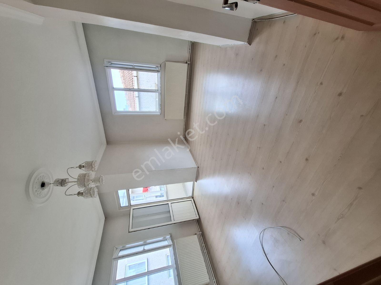 Hürriyette Kiralık 2+1 4.kat Daire - Görsel 12