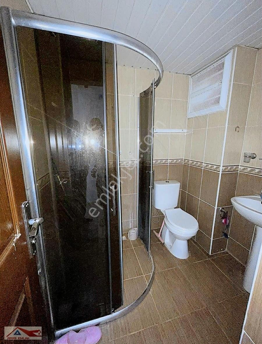 Doğalgazlı Şehrin İçinde Geniş Ara Katta 3+1 Bakımlı Ferah Daire - Görsel 12