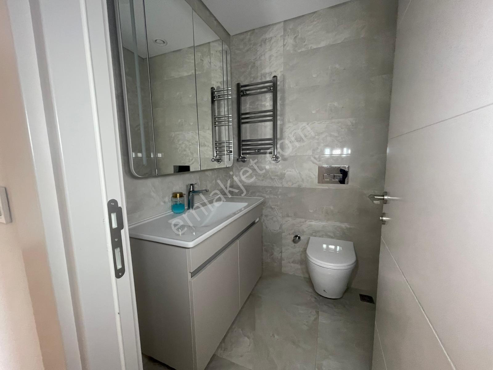 Nusret Öztürk Maltepe Suryapı Yeşil Mavi Sitesi Kiralık 3+1 - Görsel 51