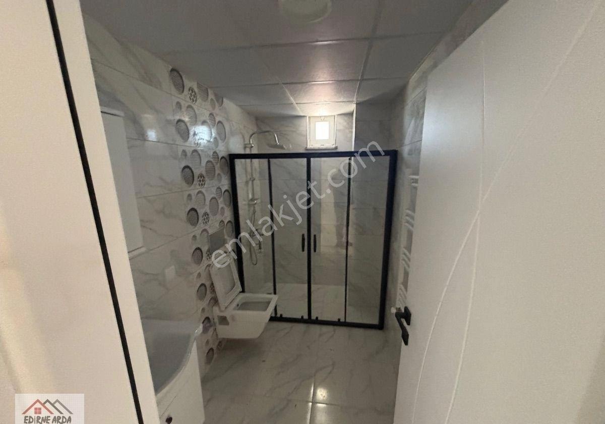 Arda Emlak Ofisi’nde Lagom Otel Yakını Kapalı Balkonlu Ebeveyn Banyolu Sıfır Daire - Görsel 4