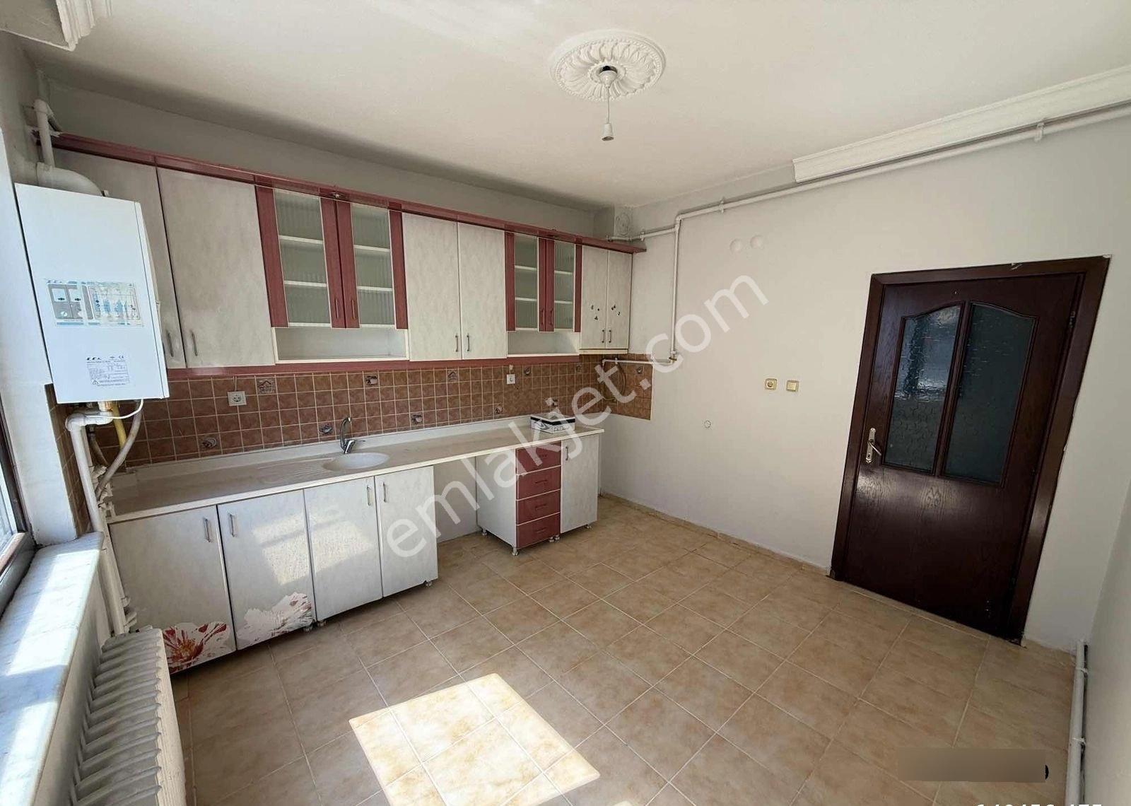 Emek Mah. Etkin Koleji Yakını 2+1 120m2 Daire - Görsel 8