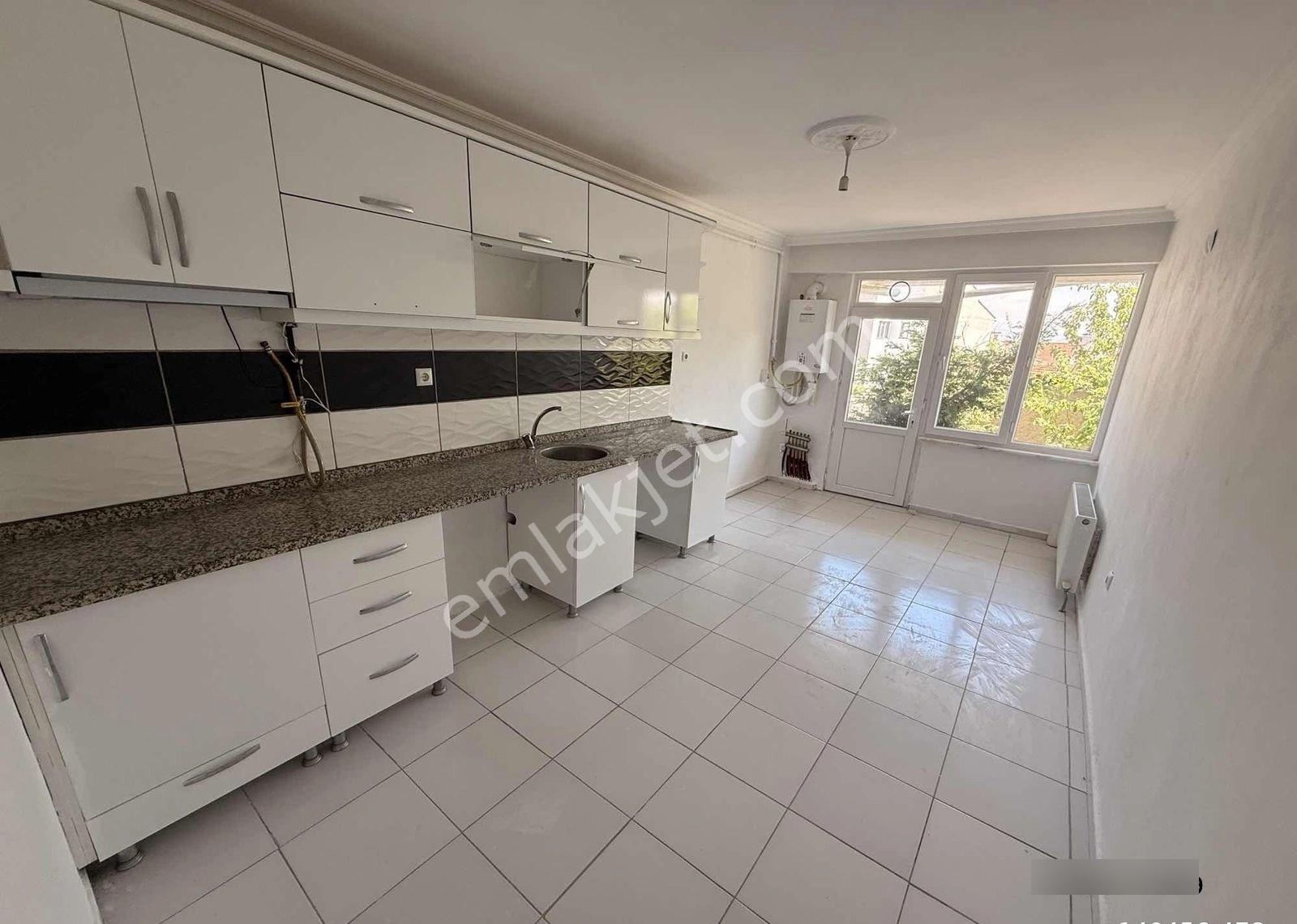 Emek Mah. Dilek Caddesi Yakını 2+1 110m2 Daire - Görsel 5