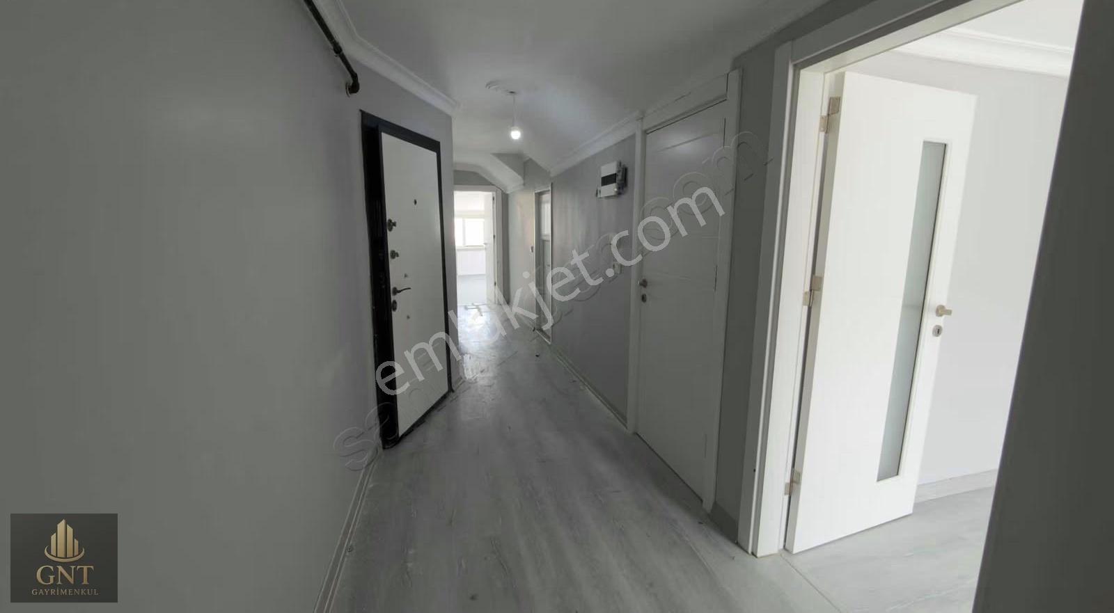 Salıpazarında Yeni 2+1 Çatı Katı Çift Balkonlu Kiralık Daire - Görsel 3