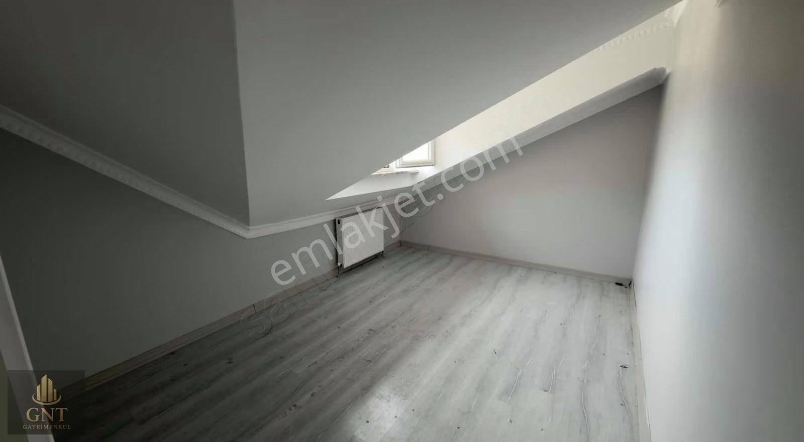 Salıpazarında Yeni 2+1 Çatı Katı Çift Balkonlu Kiralık Daire - Görsel 14