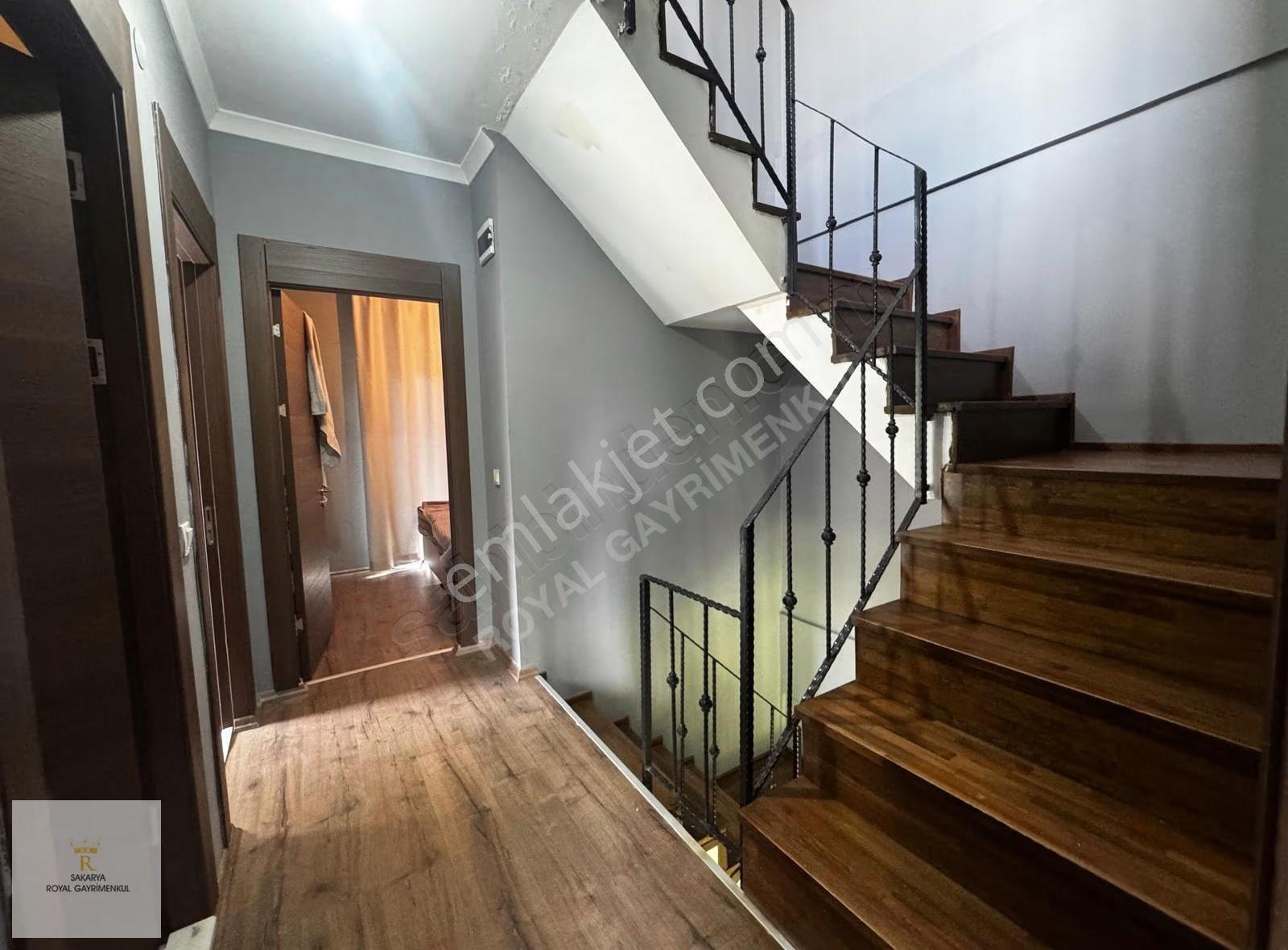 Royal Gayrimenkul'den Site İçi Güvenlikli Havuzlu Villa - Görsel 21