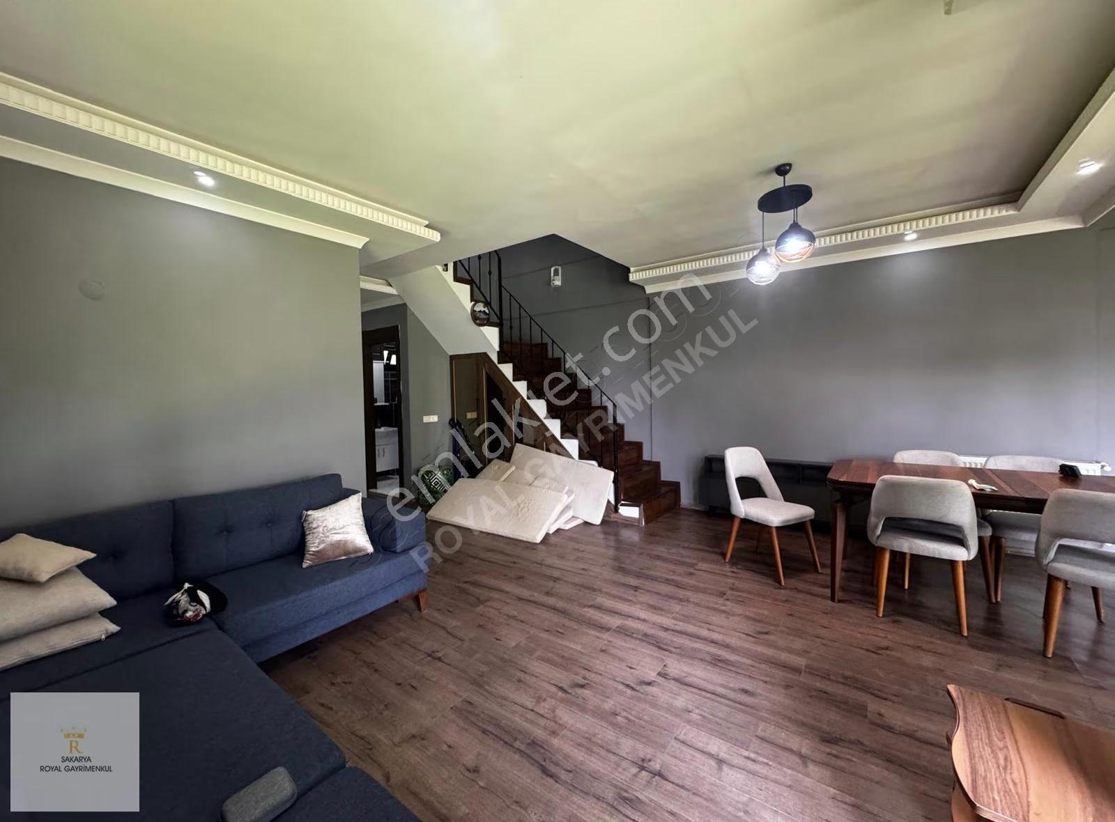 Royal Gayrimenkul'den Site İçi Güvenlikli Havuzlu Villa - Görsel 35