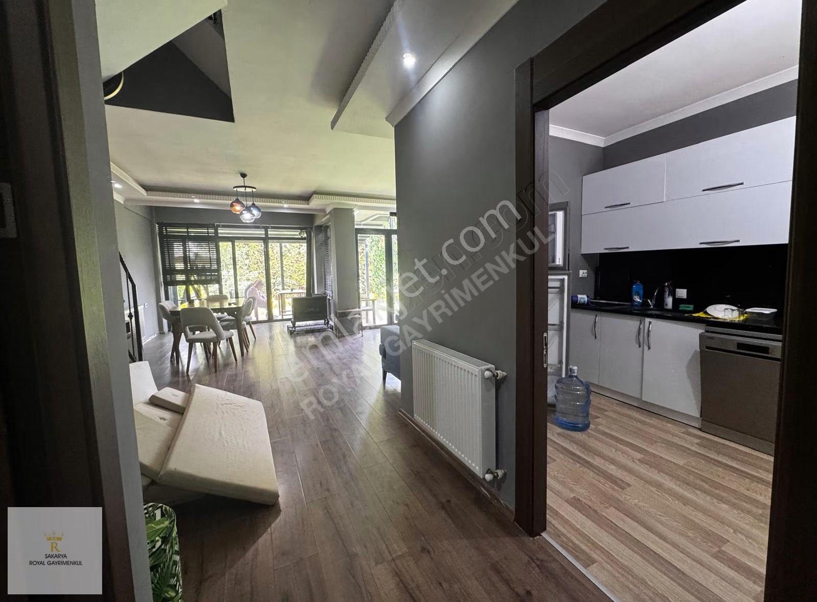 Royal Gayrimenkul'den Site İçi Güvenlikli Havuzlu Villa - Görsel 33
