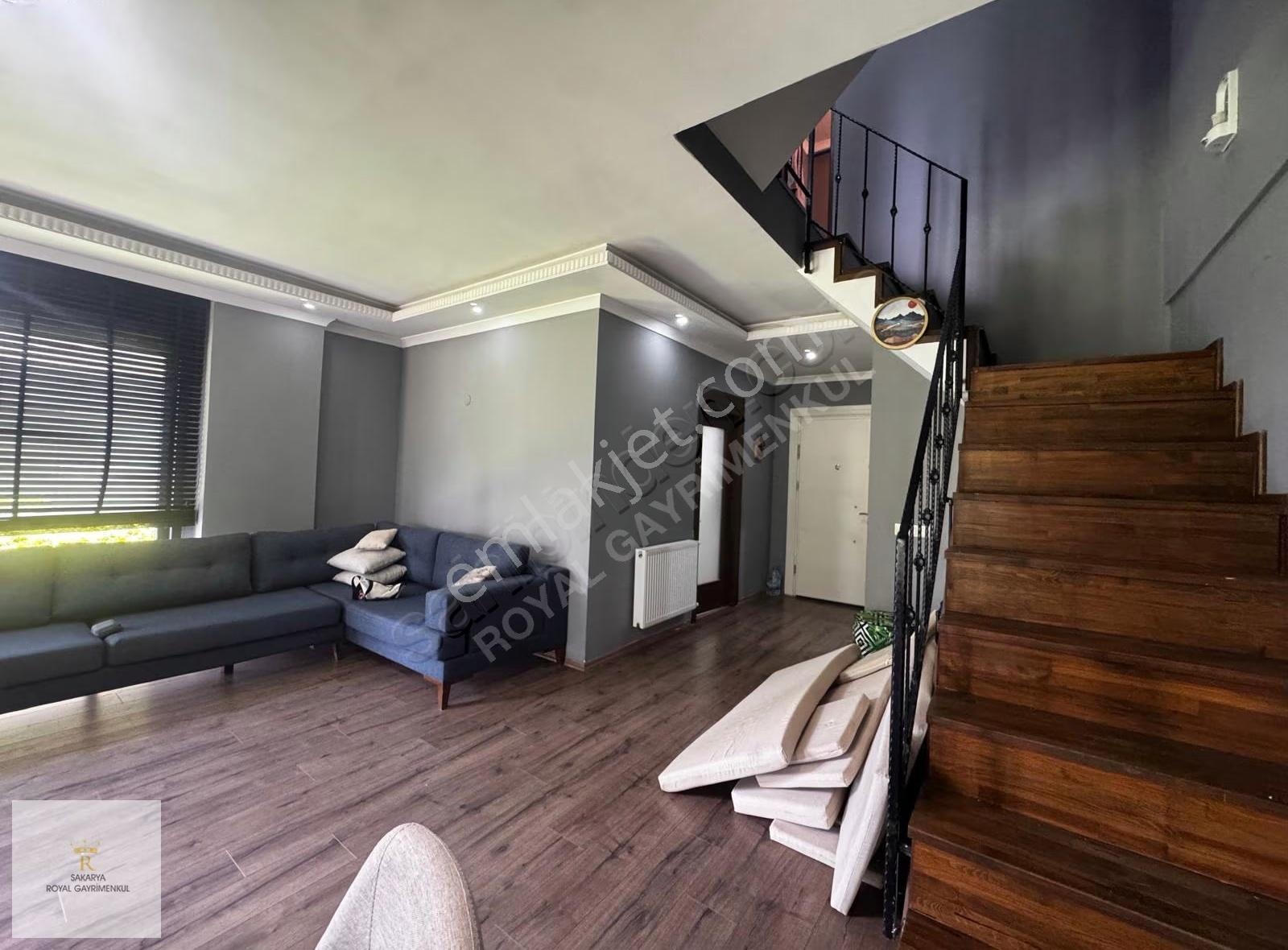 Royal Gayrimenkul'den Site İçi Güvenlikli Havuzlu Villa - Görsel 10