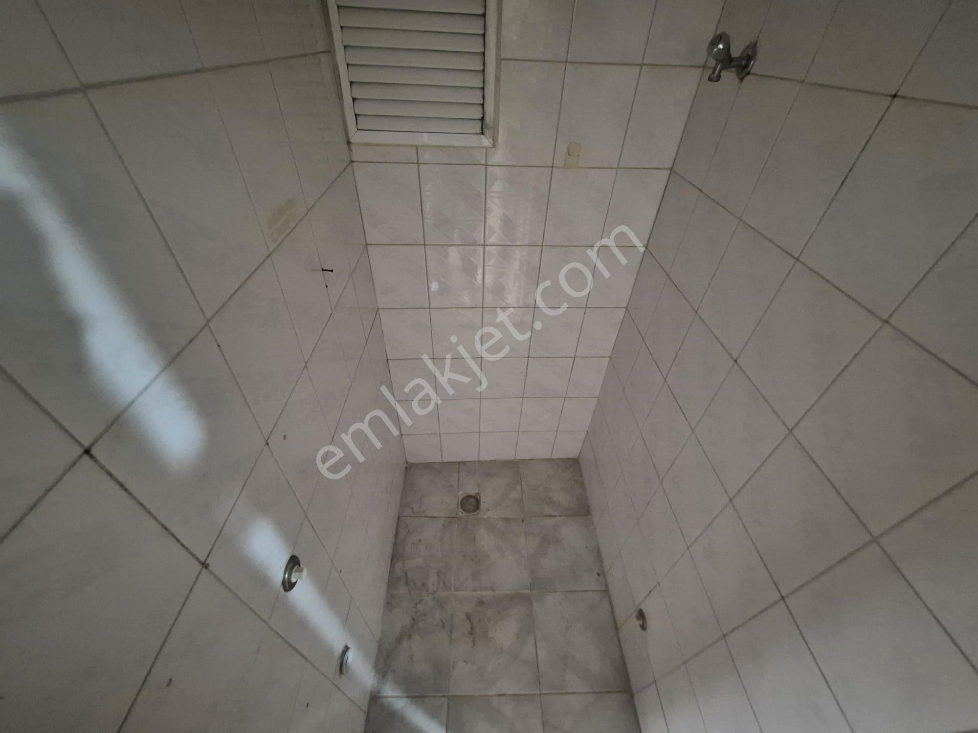 Akmandan Edremit Merkezde Cadde Üzeri Kiralık Daire - Görsel 7