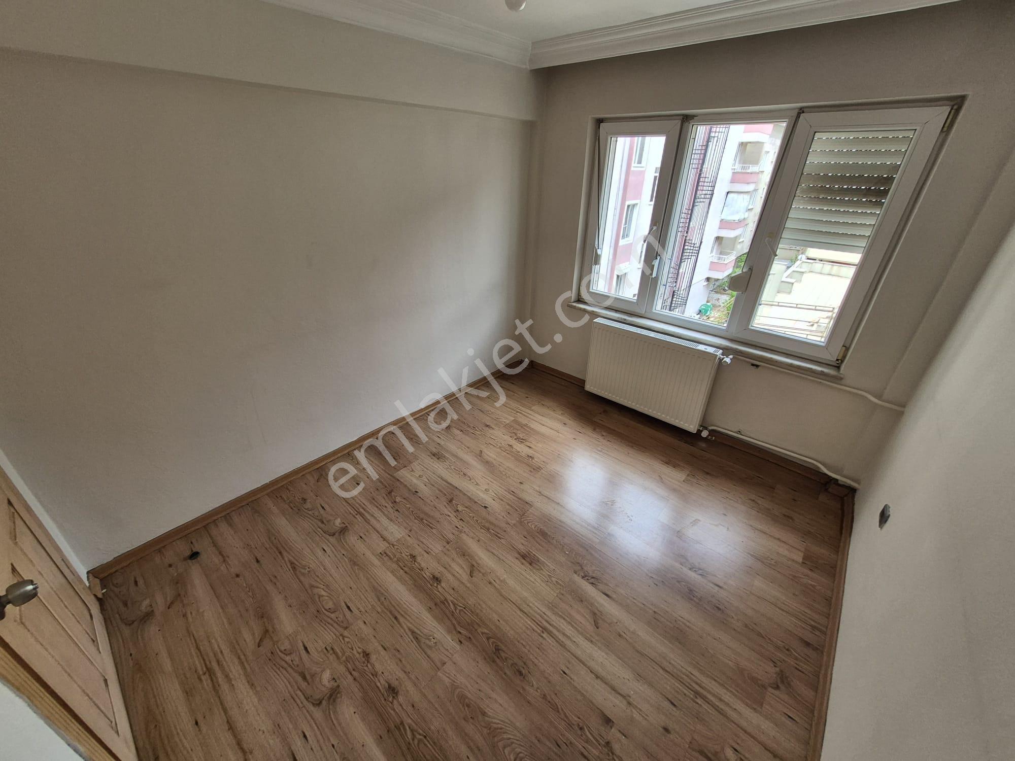 Akmandan Edremit Merkezde Cadde Üzeri Kiralık Daire - Görsel 17