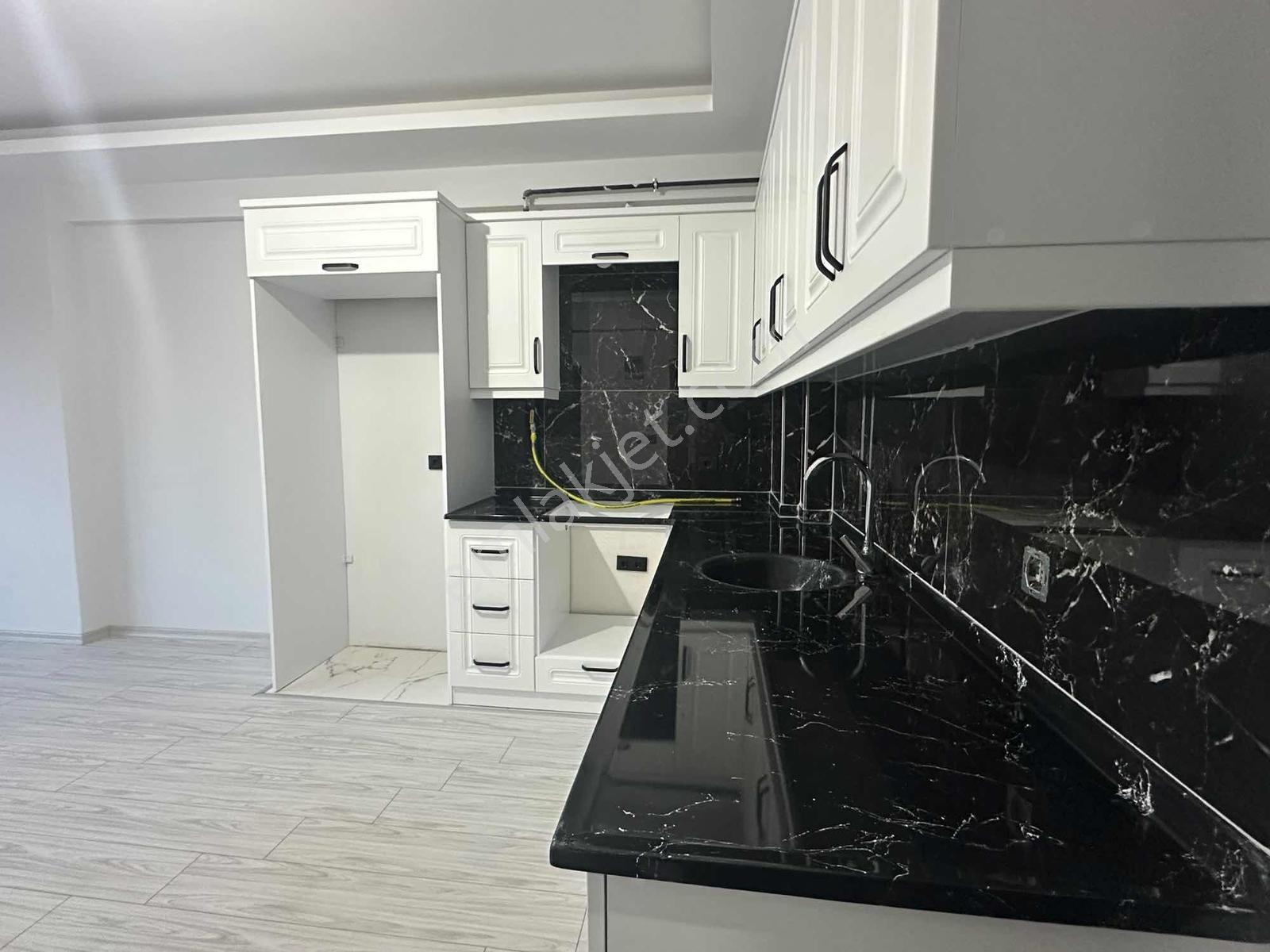 Yükselen Değeriyle Yeni Şehir Hastanesi Bölgesinde Satılık 1+1 - Görsel 26