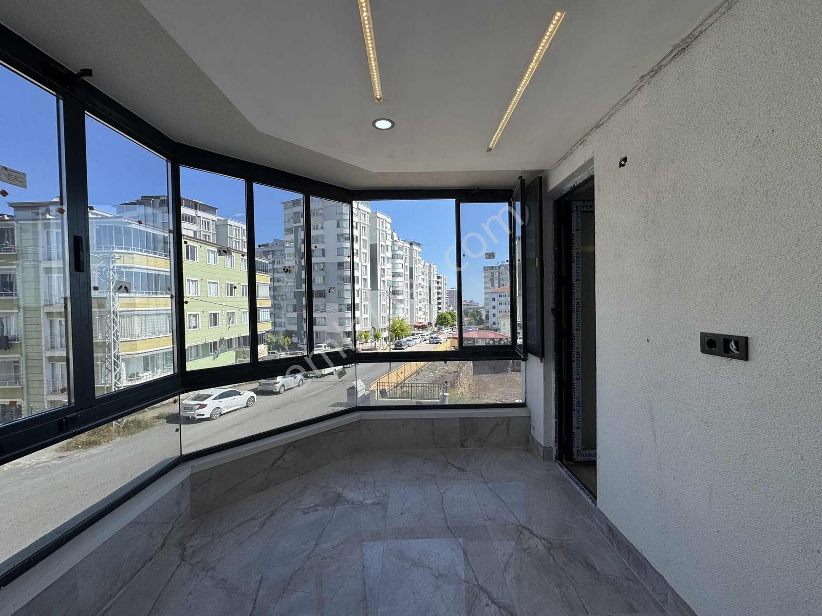Canik'te Modern Mimari Deniz Manzaralı 2+1 Satılık Lüks Daire - Görsel 11