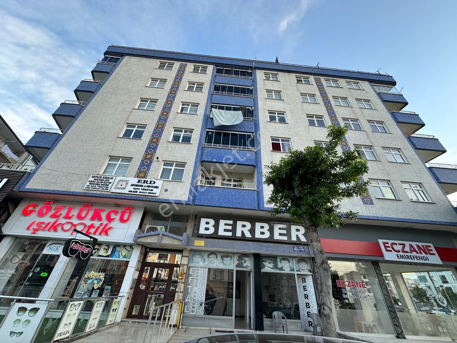 Ömür Evleri Tramvay Durağına Cephe | Kiralık Geniş 3+1 Daire - Görsel 10