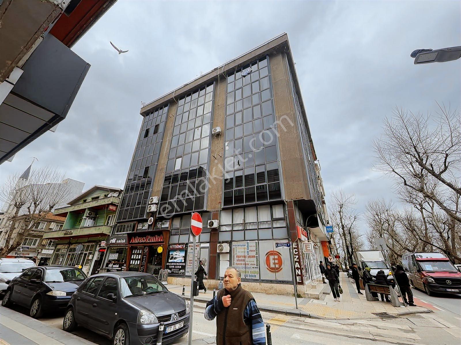 Yalova Merkez'de Satılık Ofis & İşyeri 1+1 90 M2 - Görsel 13