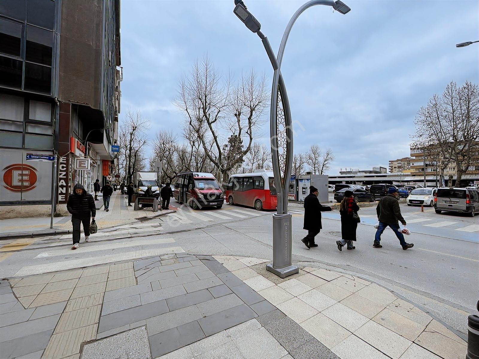 Yalova Merkez'de Satılık Ofis & İşyeri 1+1 90 M2 - Görsel 9