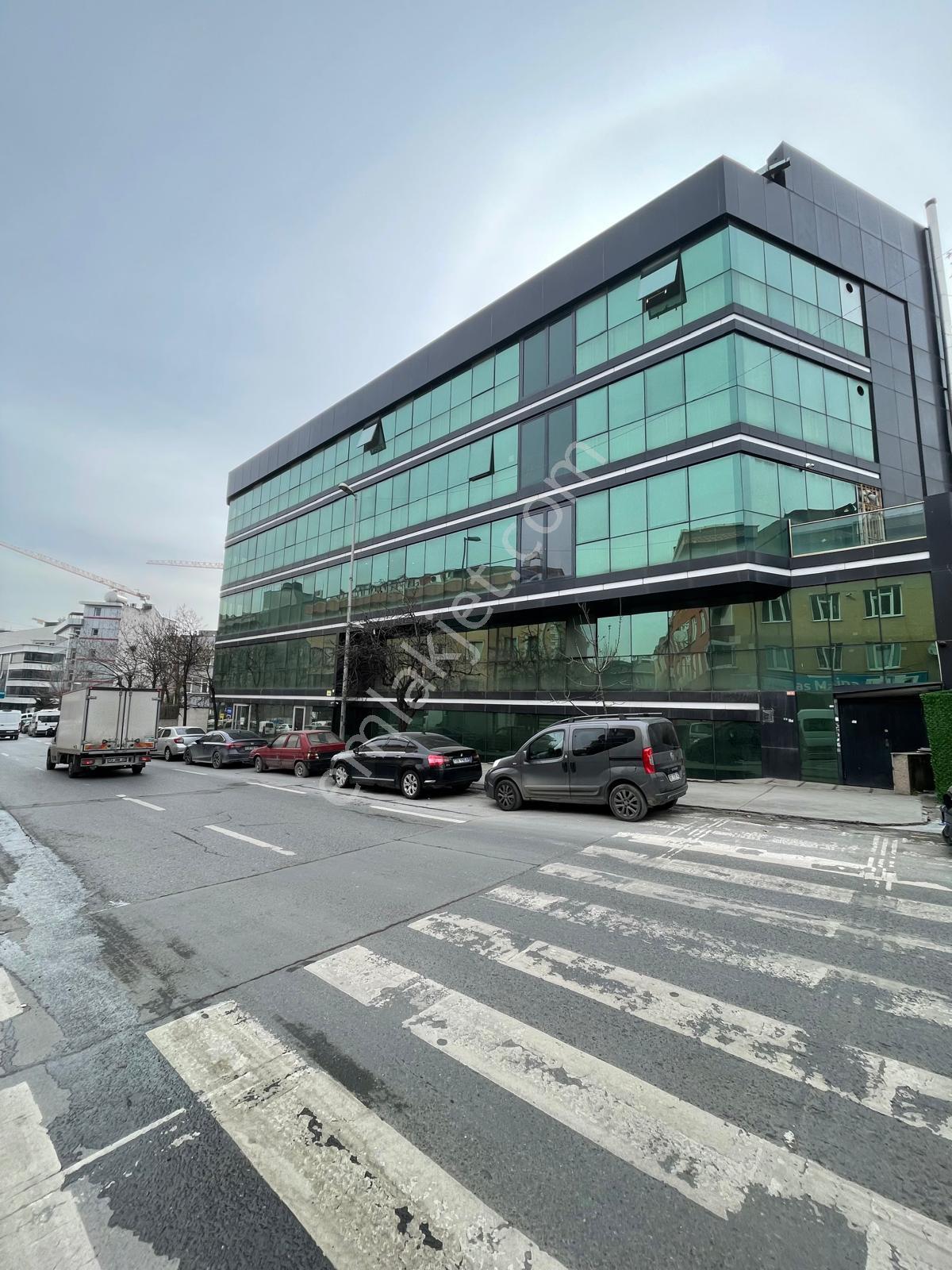 Cadde Üzeri Kiralık Atölye İşyeri Mahmutbey Mh