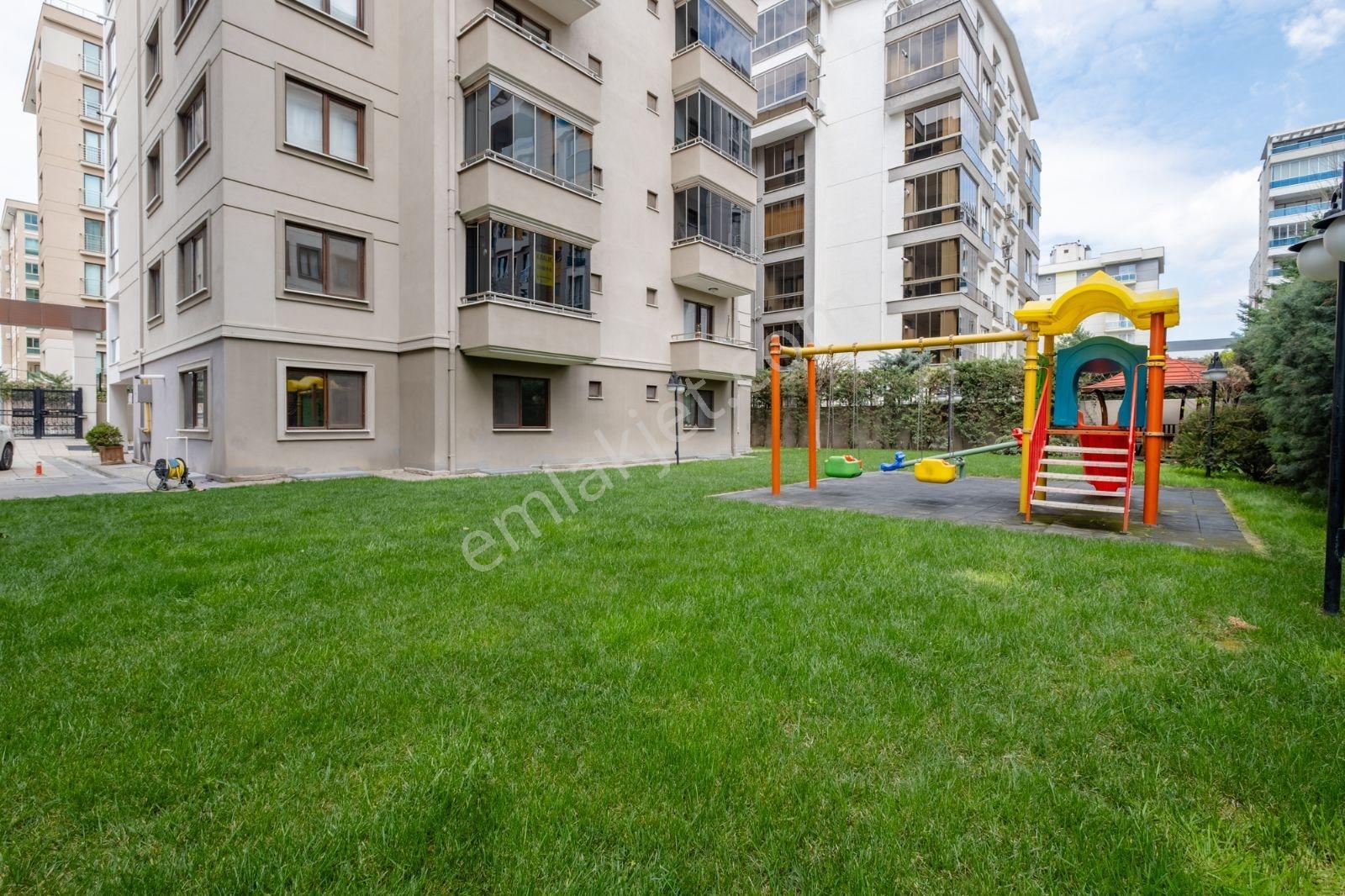 Remax Advantageden 23 Nisan'da Site İçi Kiralık 1+1 Daire - Görsel 26