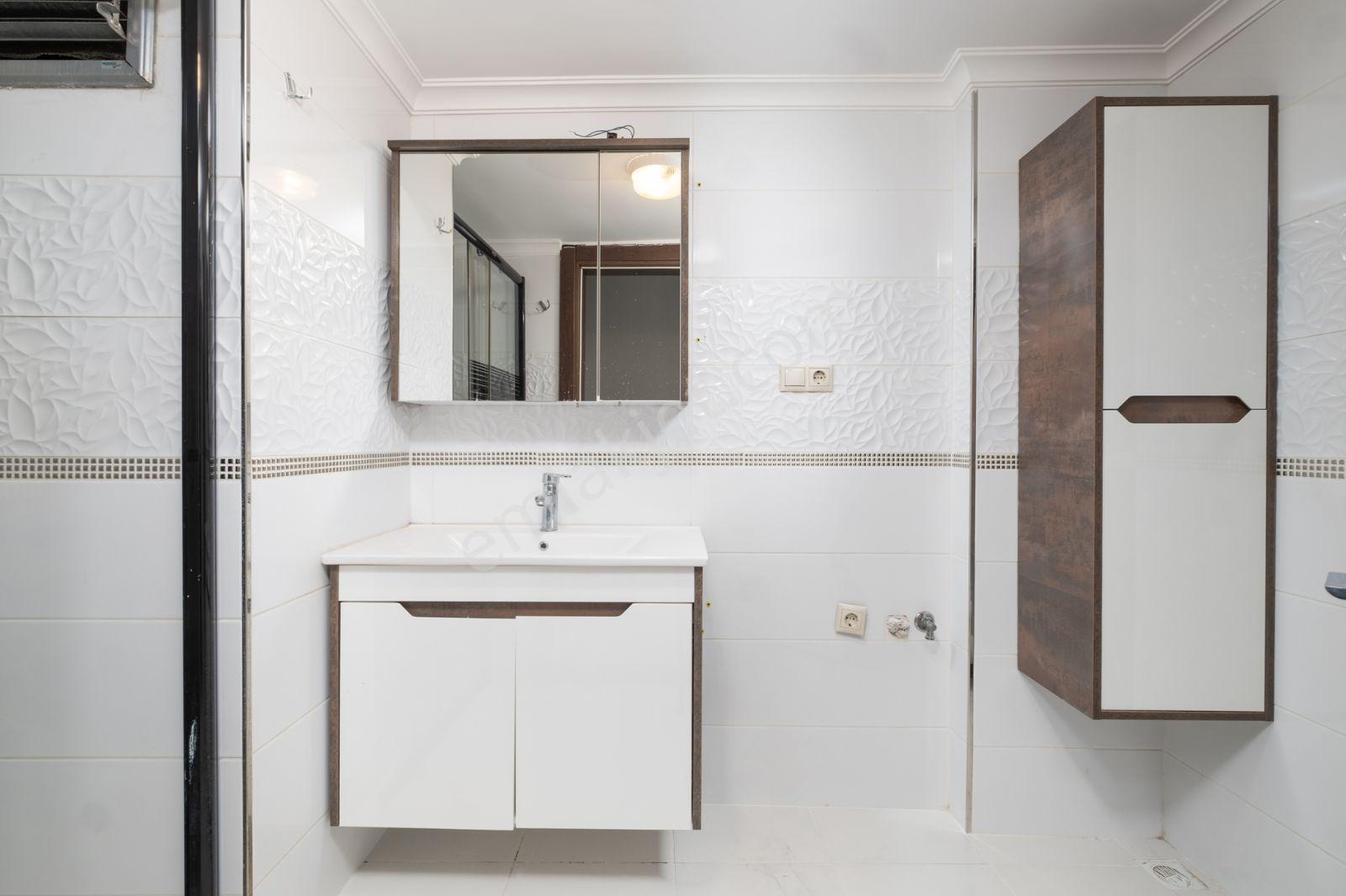 Remax Advantageden 23 Nisan'da Site İçi Kiralık 1+1 Daire - Görsel 21