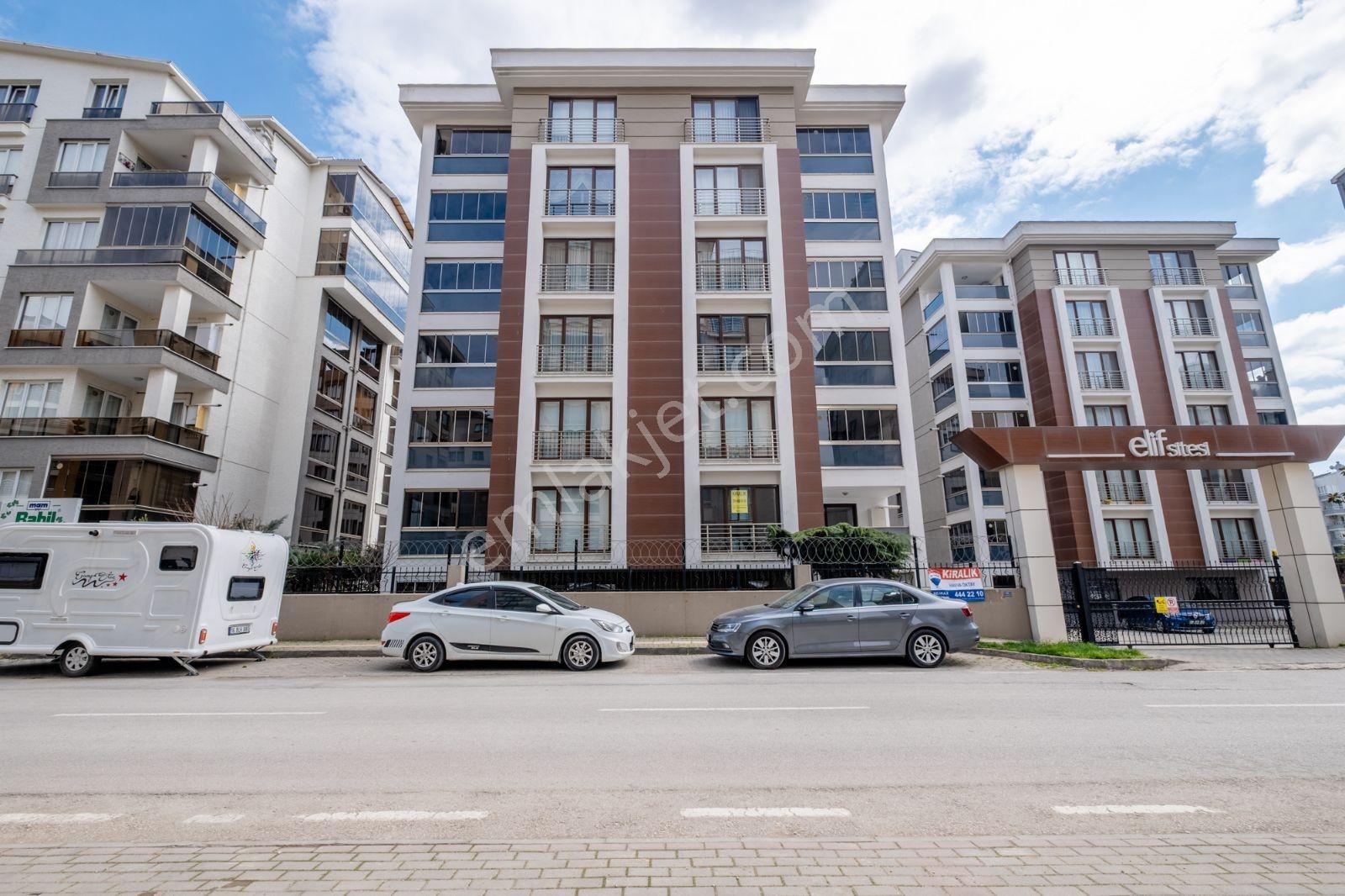 Remax Advantageden 23 Nisan'da Site İçi Kiralık 1+1 Daire - Görsel 22
