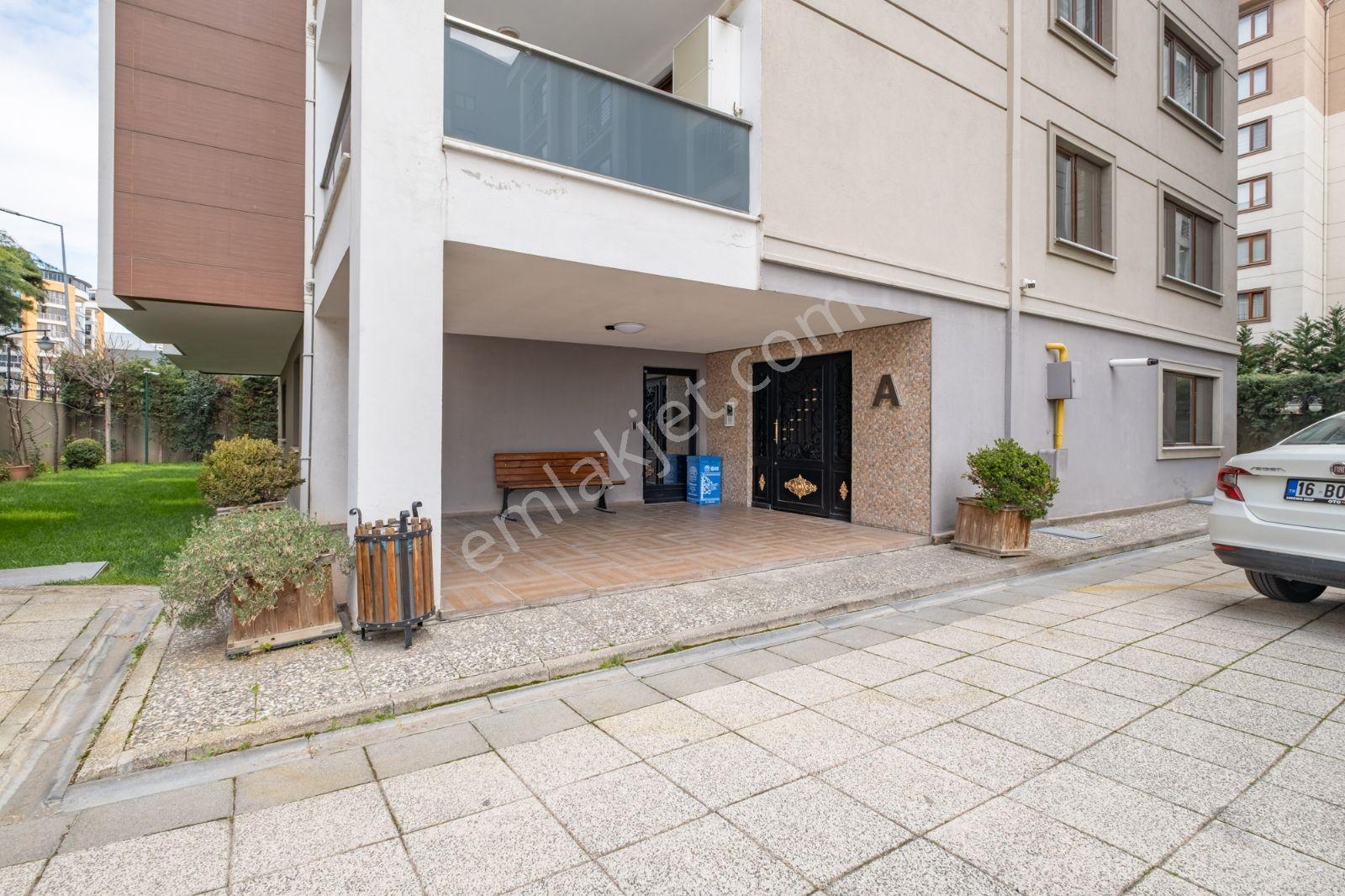 Remax Advantageden 23 Nisan'da Site İçi Kiralık 1+1 Daire - Görsel 14