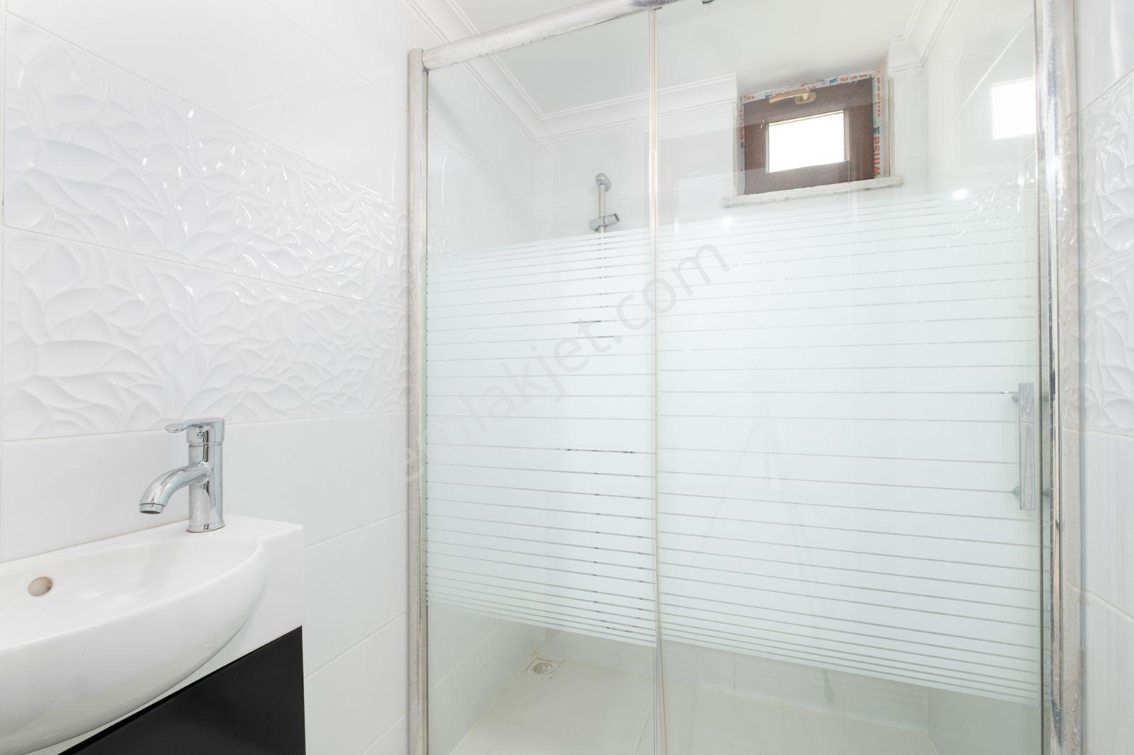 Remax Advantageden 23 Nisan'da Site İçi Kiralık 1+1 Daire - Görsel 8