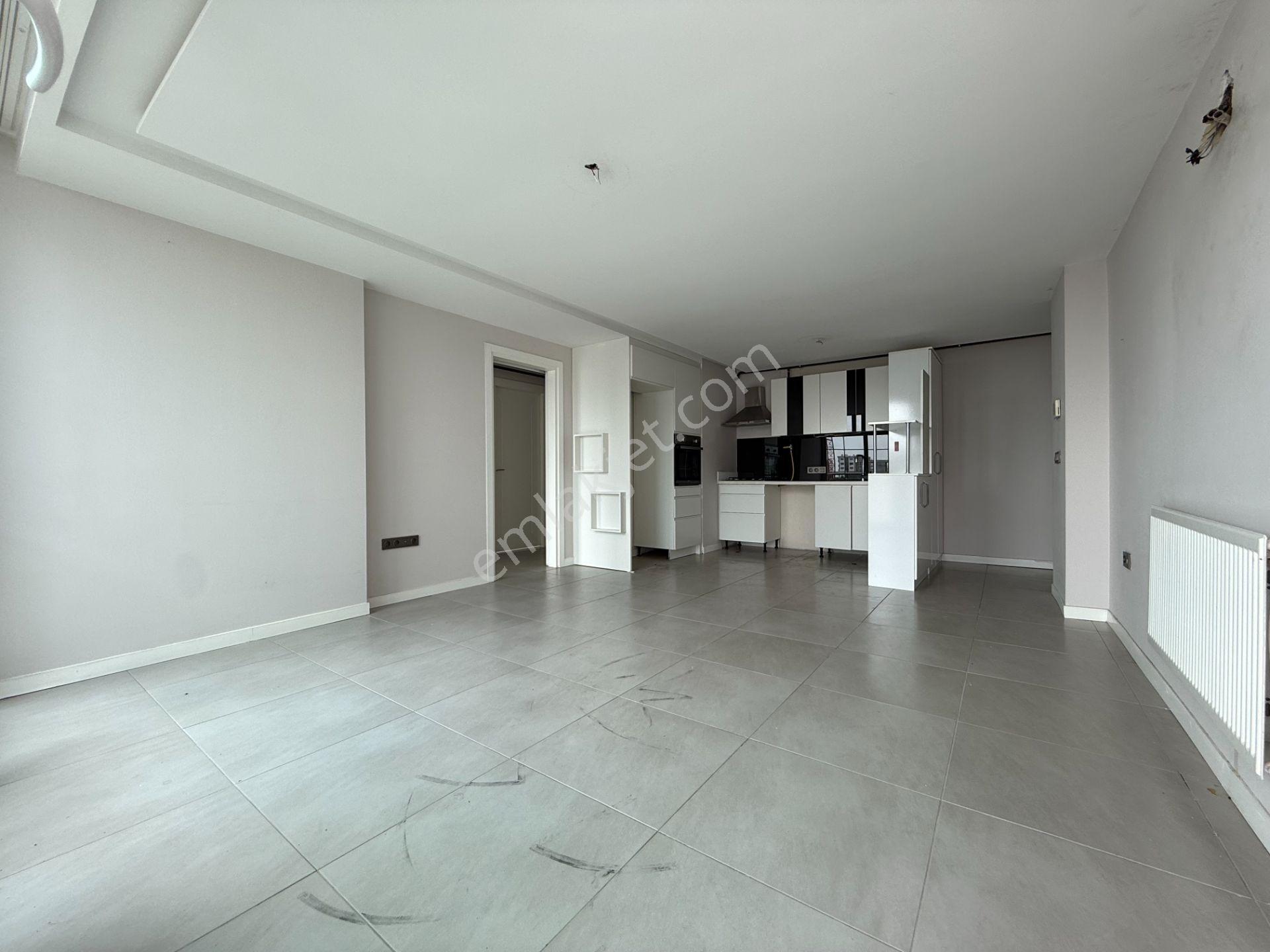 Pınar'da 3+1 100 M2 Doğalgazlı Site İçi-güvenlikli-hauzlu Hasarsız Kiralık Daire