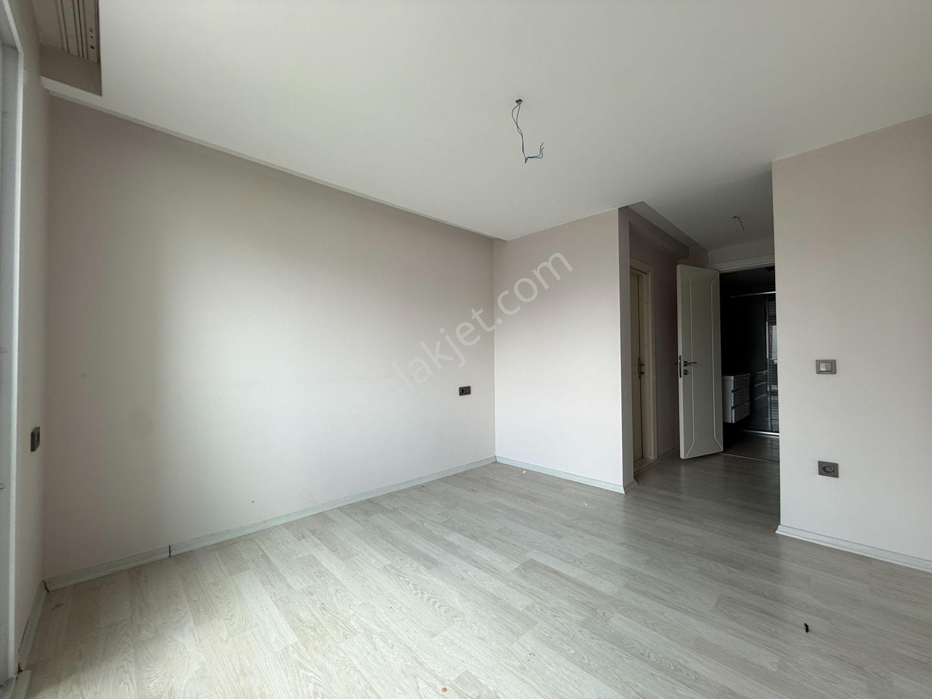 Pınar'da 3+1 100 M2 Doğalgazlı Site İçi-güvenlikli-hauzlu Hasarsız Kiralık Daire - Görsel 15