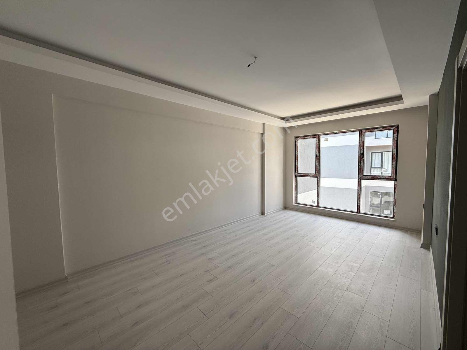 İncek'te Güvenlik'li Site'de Güney Cephe Bağımsız Mutfaklı Daire - Görsel 27