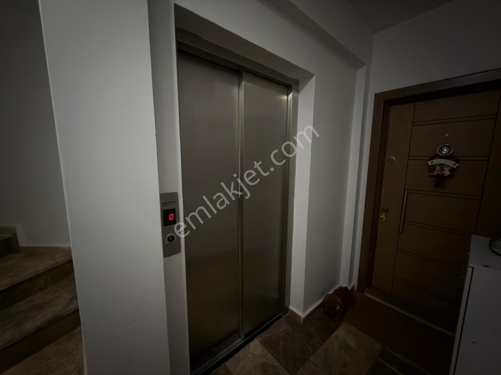 Çekmeköy Taşdelen Cadde Üzeri Satılık Ara Kat 2+1 Daire 90 M2 - Görsel 35