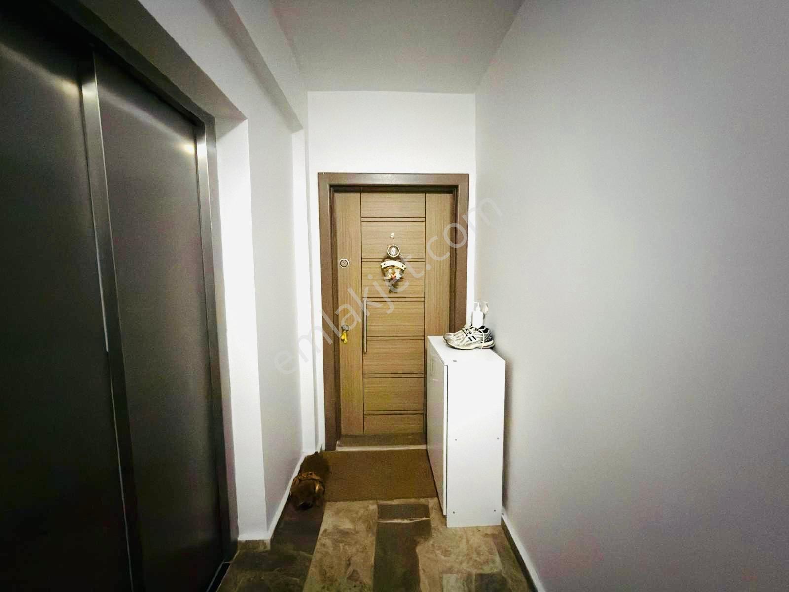 Çekmeköy Taşdelen Cadde Üzeri Satılık Ara Kat 2+1 Daire 90 M2 - Görsel 23