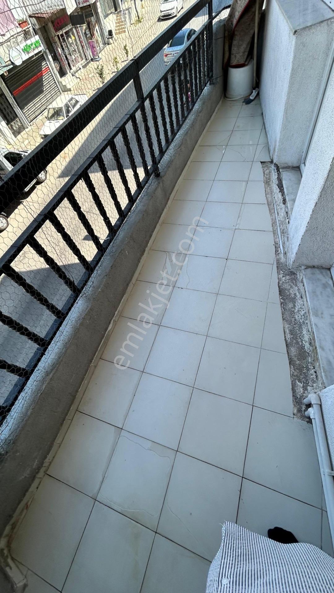 Karabağlar Zerek Petrol Yakını, İtfaiye Karşısı 2+1 Doğalgazlı Bakımlı Acil Satılık Ara Kat Daire - Görsel 8