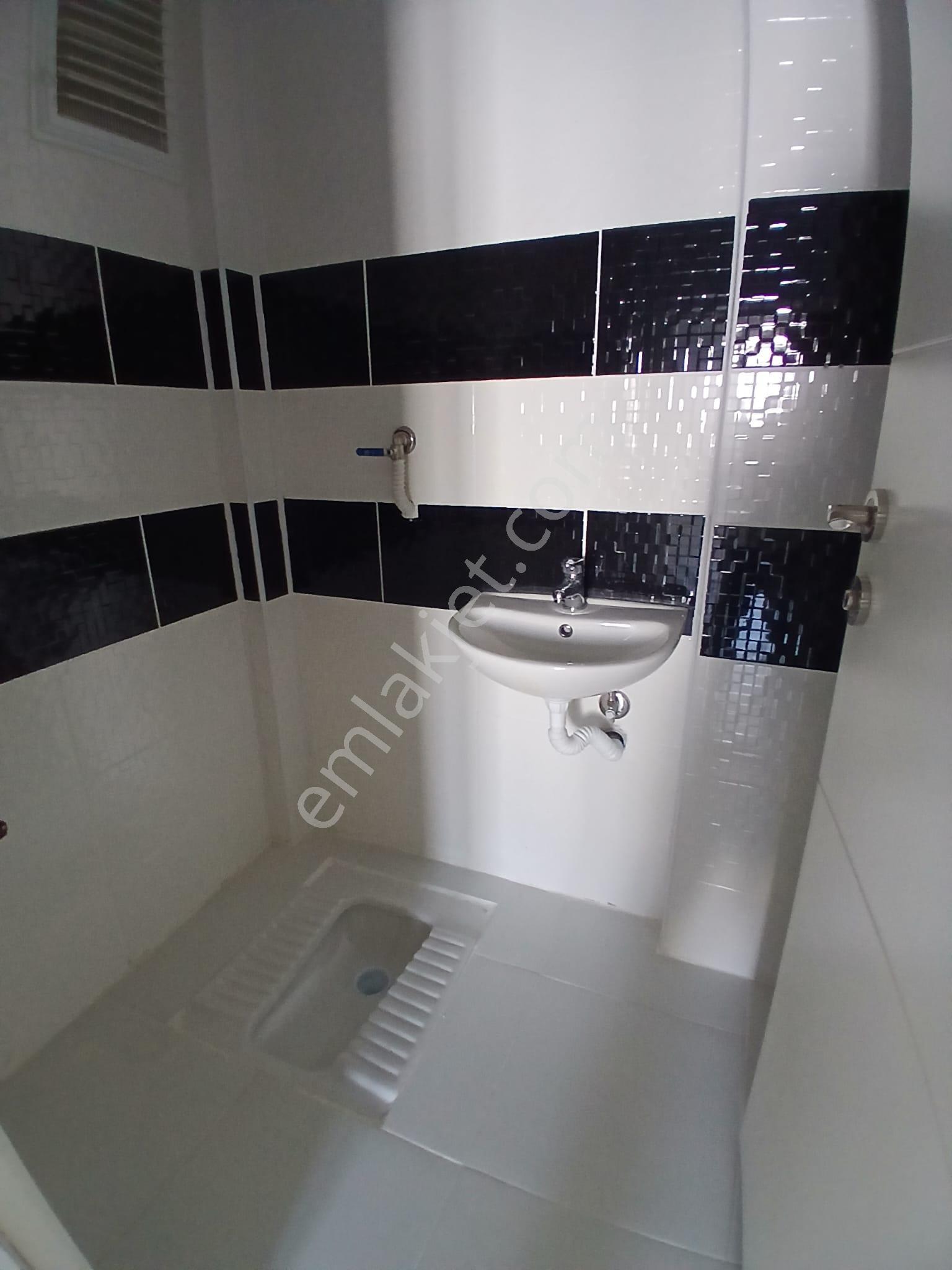 Çamlıca Mahallesinde Kiralık 2+1 Daire - Görsel 10