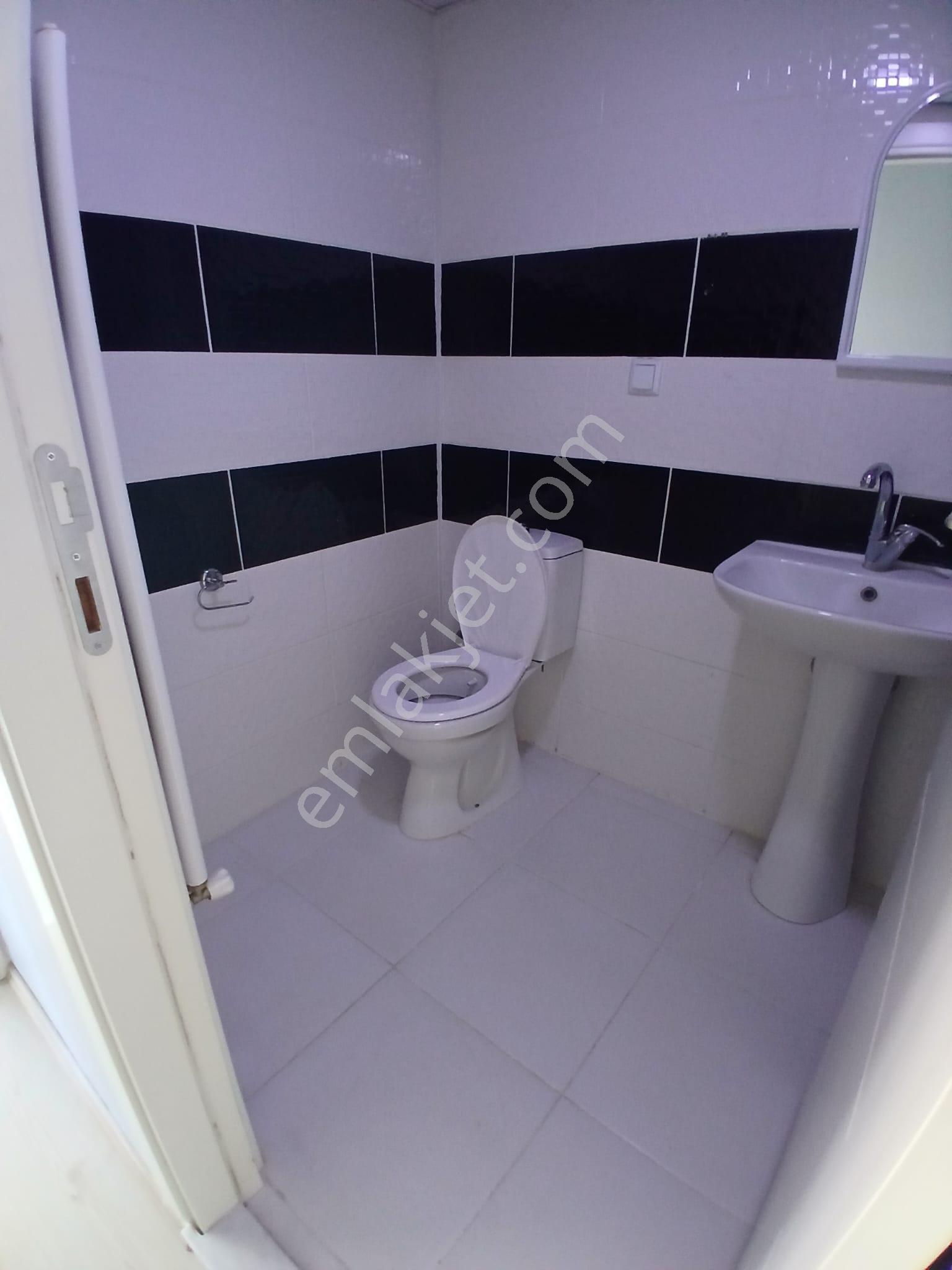 Çamlıca Mahallesinde Kiralık 2+1 Daire - Görsel 9