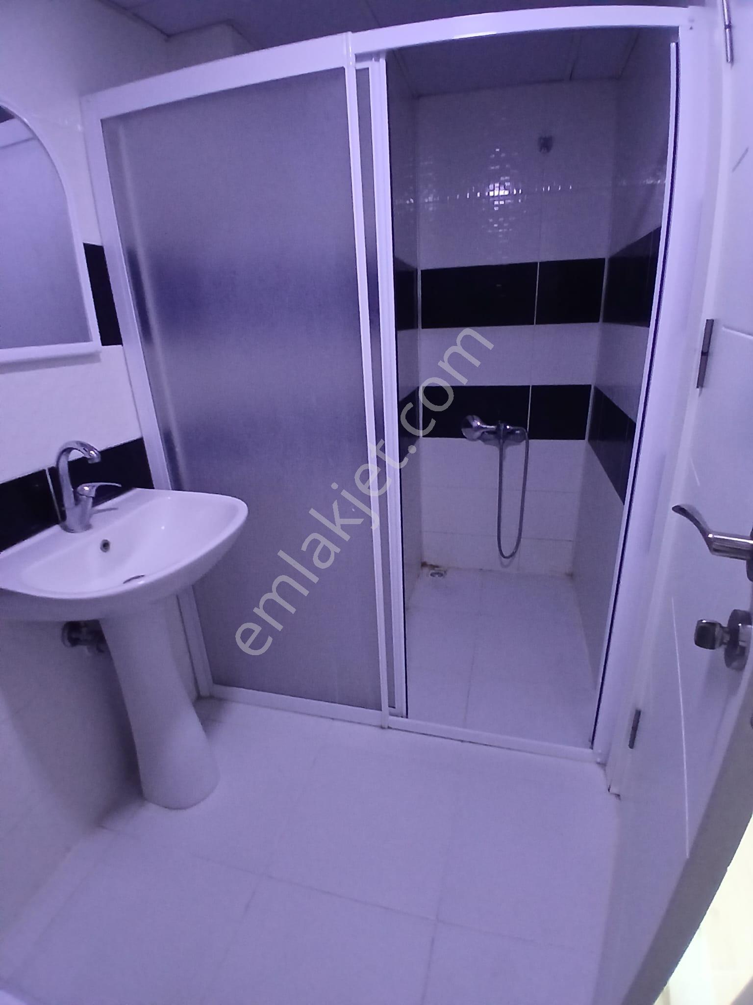 Çamlıca Mahallesinde Kiralık 2+1 Daire - Görsel 8