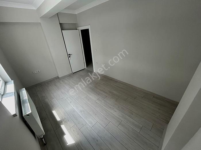 Yenikent Emlak'tan Satılık 2+1 Cadde Üzeri Lüx Ön Cephe Daire - Görsel 15
