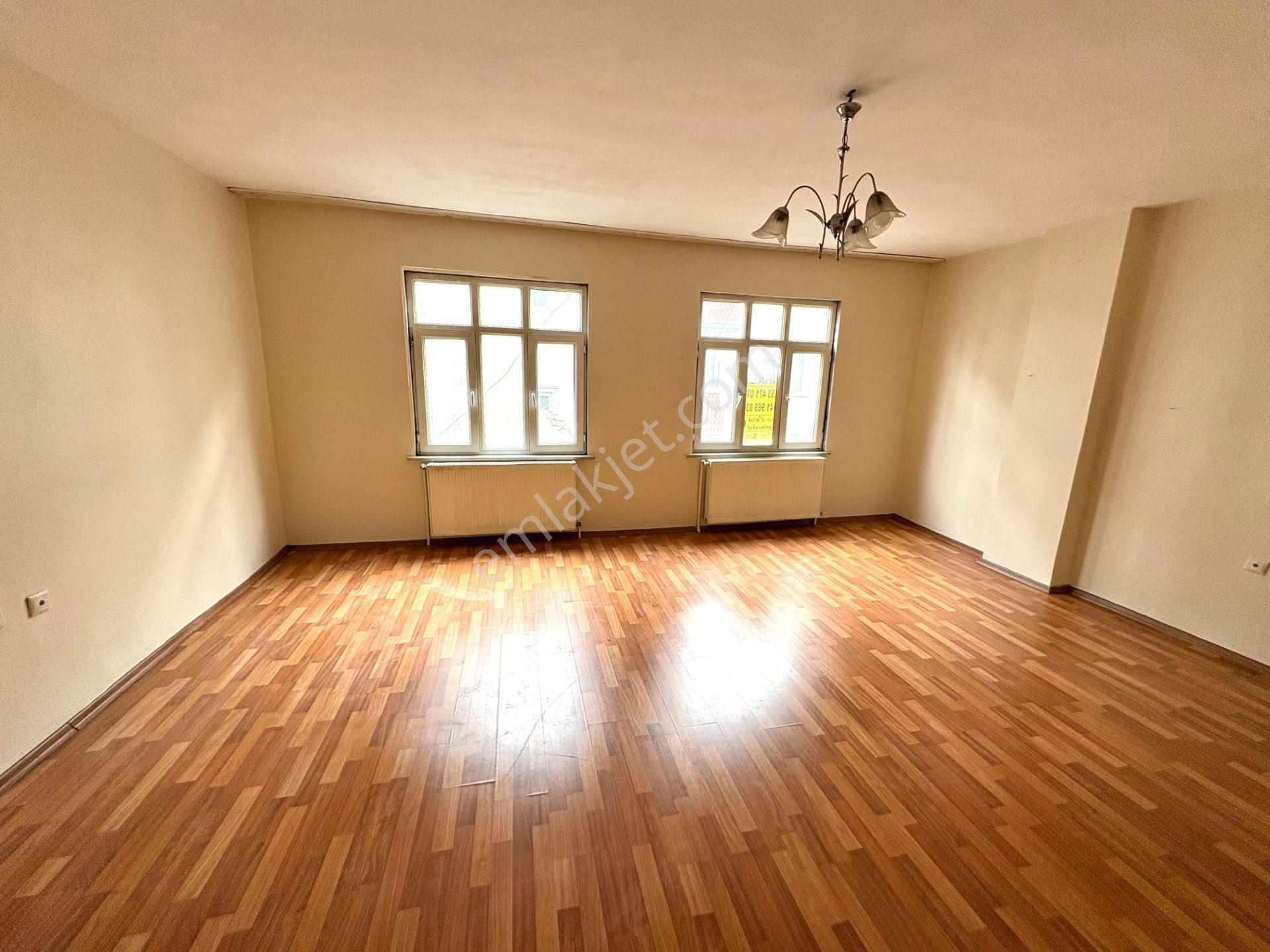 Emir Emlak 2den Masrafsız 3+1 Daire Kiralık 150 Metre Kare - Görsel 16
