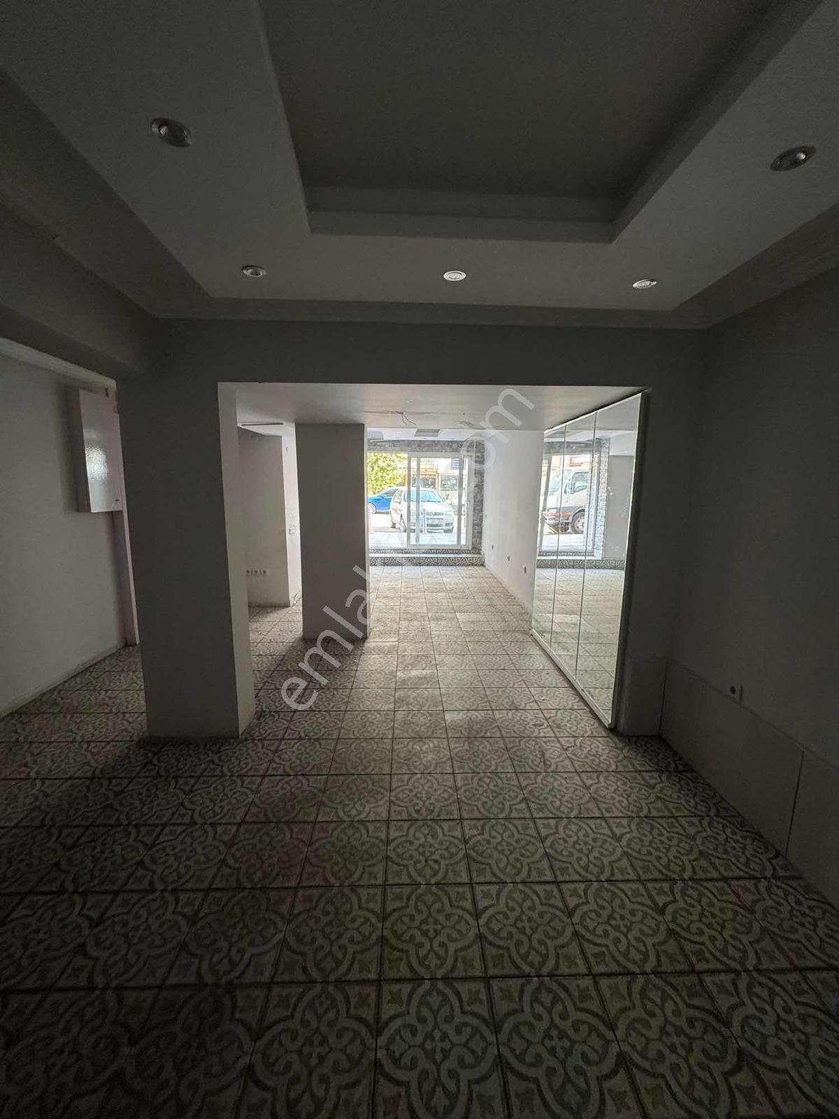 Mithatpaşa Cadde Üzeri 55 M2 Merkezi Konumda Kiralık Dükkan - Görsel 13