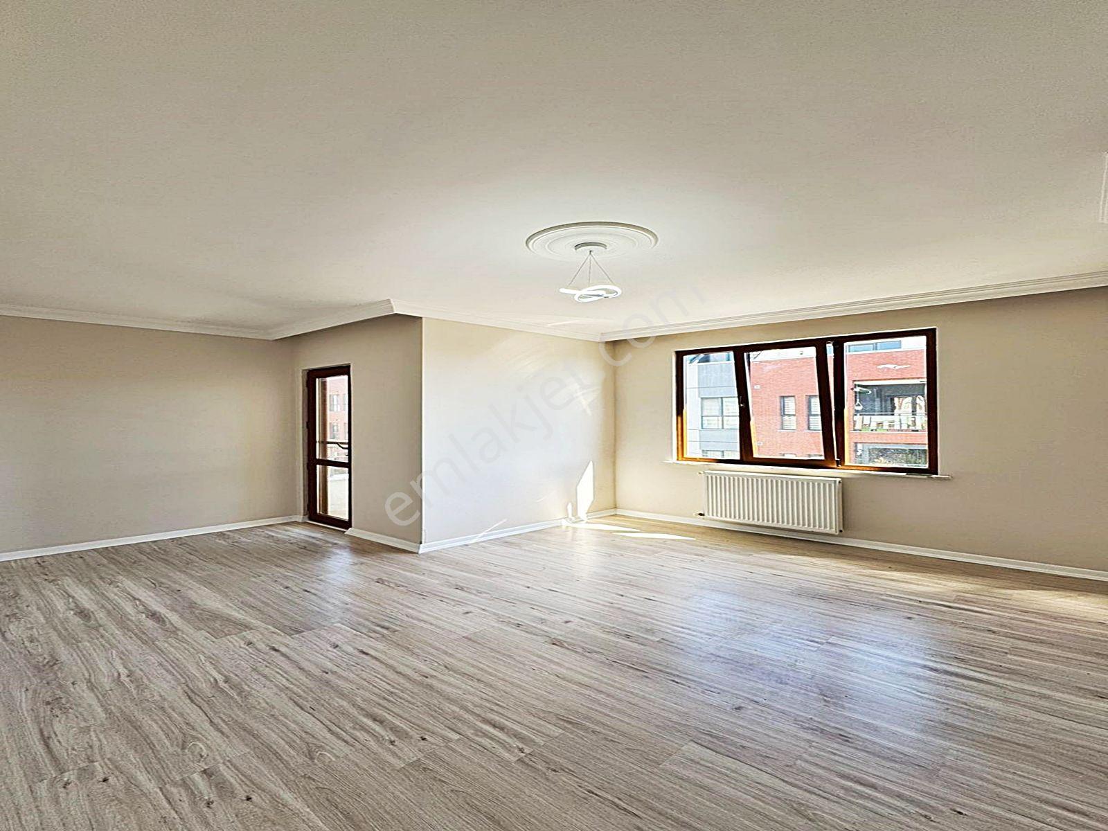 Cadde34 Yapı'dan Beylikdüzü Sahil'de 4+2 Asansörlü 3 Katlı Binada Sıfır Krediye Uygun Dubleks Daire - Görsel 24