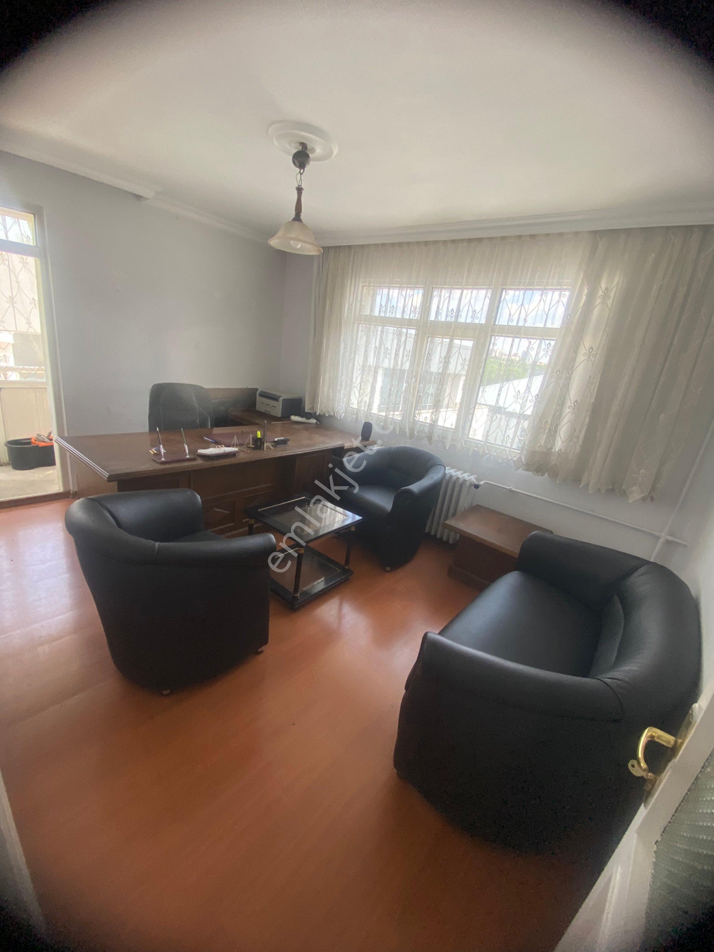 Çankaya Fidanlık Mahallesi Kolej Metro Yanında 2+1 Kiralık Eşyalı Ofis - Görsel 8