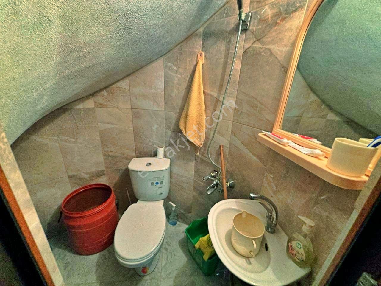 Uytundan Pelitköyde Denize 150 Metre Bahçe Kullanımlı 3+1 Villa - Görsel 14