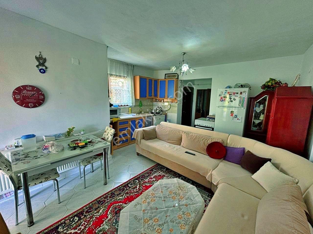 Uytundan Pelitköyde Denize 150 Metre Bahçe Kullanımlı 3+1 Villa - Görsel 20