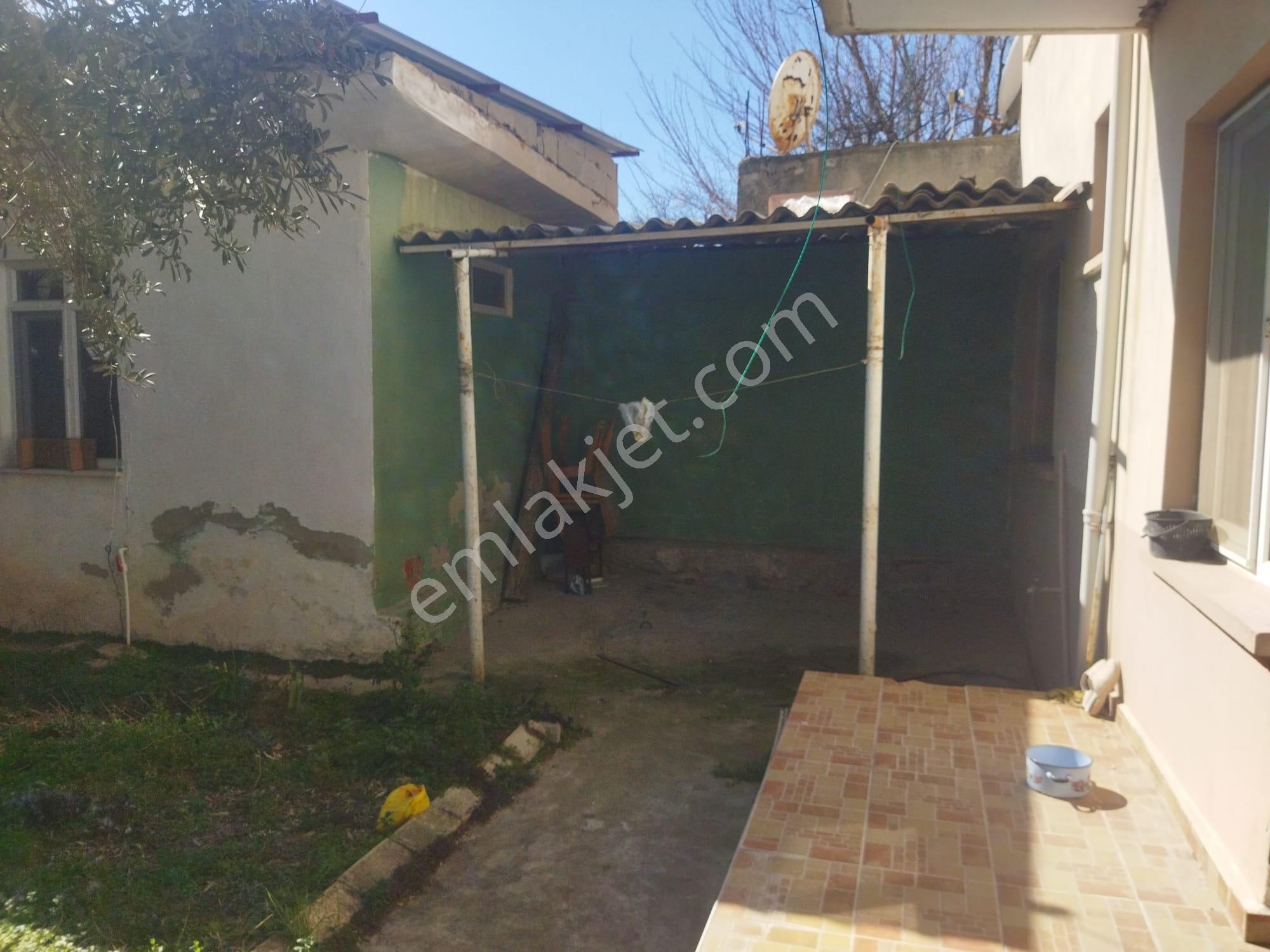 Çanakkale,ezine,camikebir Mahallesinde Satılık Müstakil Ev - Görsel 2