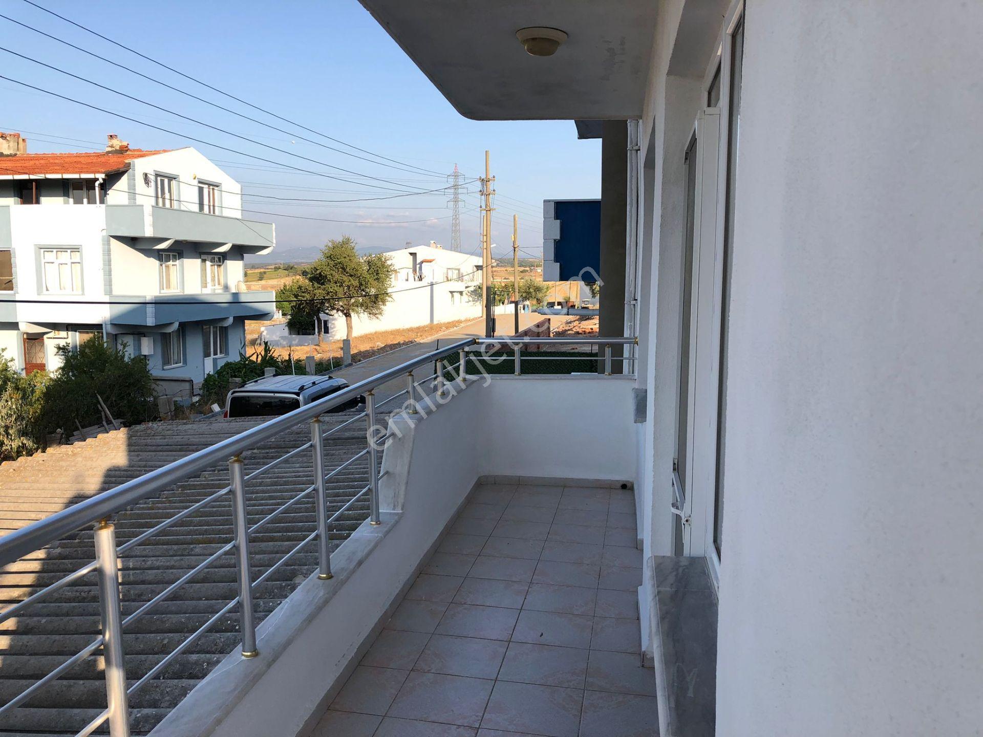 Çanakkale,ezine,camikebir Mahallesinde Kiralık 3+1 Daire - Görsel 3