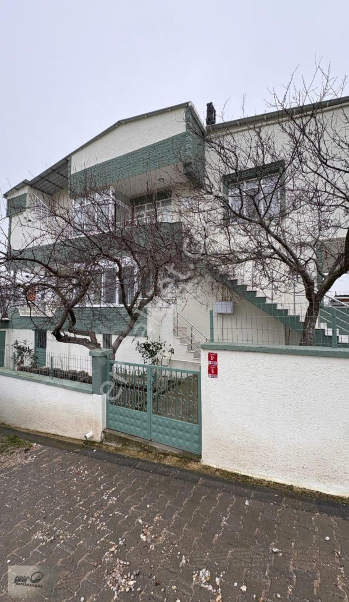 Çanakkale,ezine,camikebir Mahallesinde Kiralık 3+1 Daire - Görsel 17