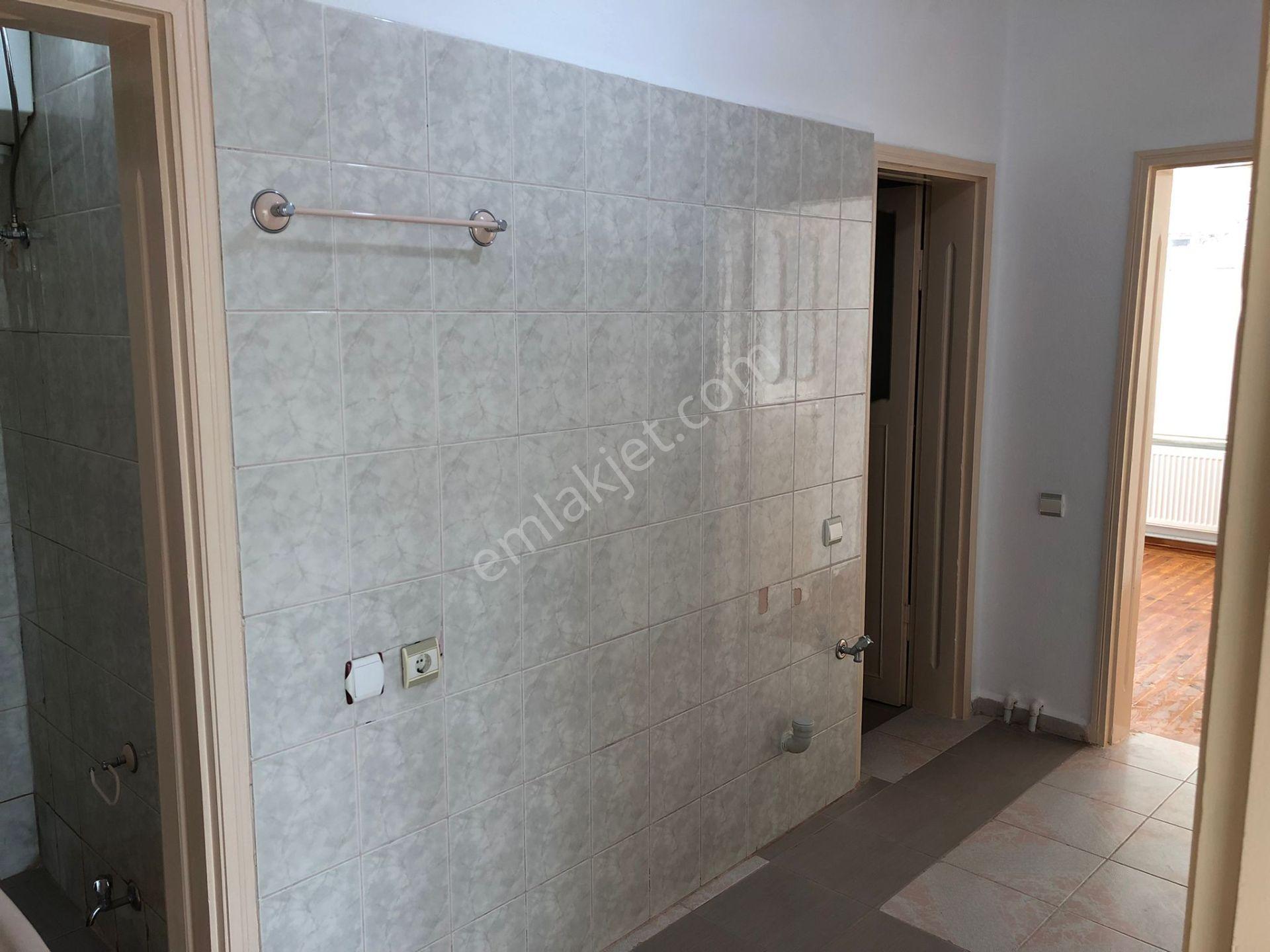 Çanakkale,ezine,camikebir Mahallesinde Kiralık 3+1 Daire - Görsel 11