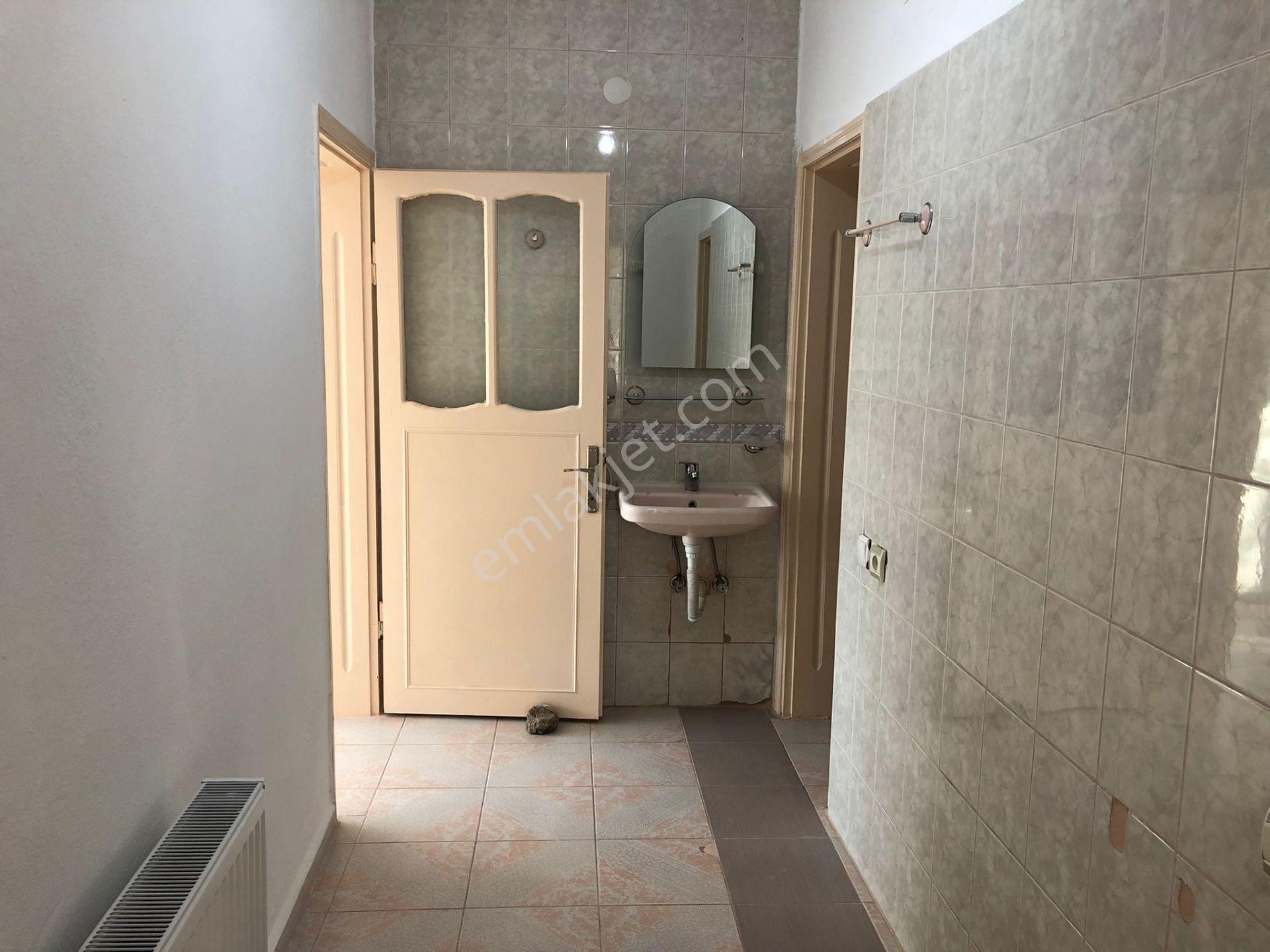 Çanakkale,ezine,camikebir Mahallesinde Kiralık 3+1 Daire - Görsel 7