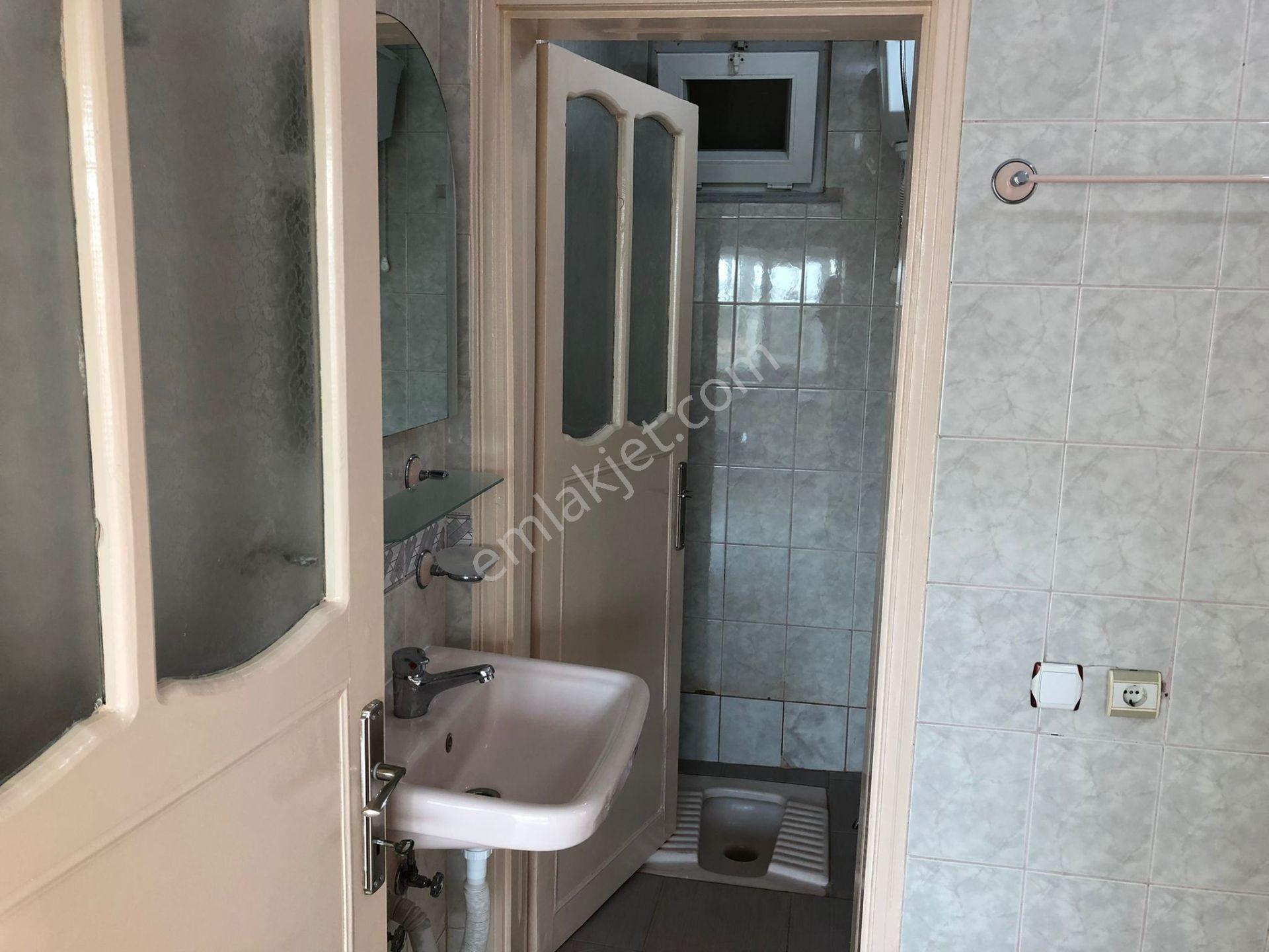 Çanakkale,ezine,camikebir Mahallesinde Kiralık 3+1 Daire - Görsel 9