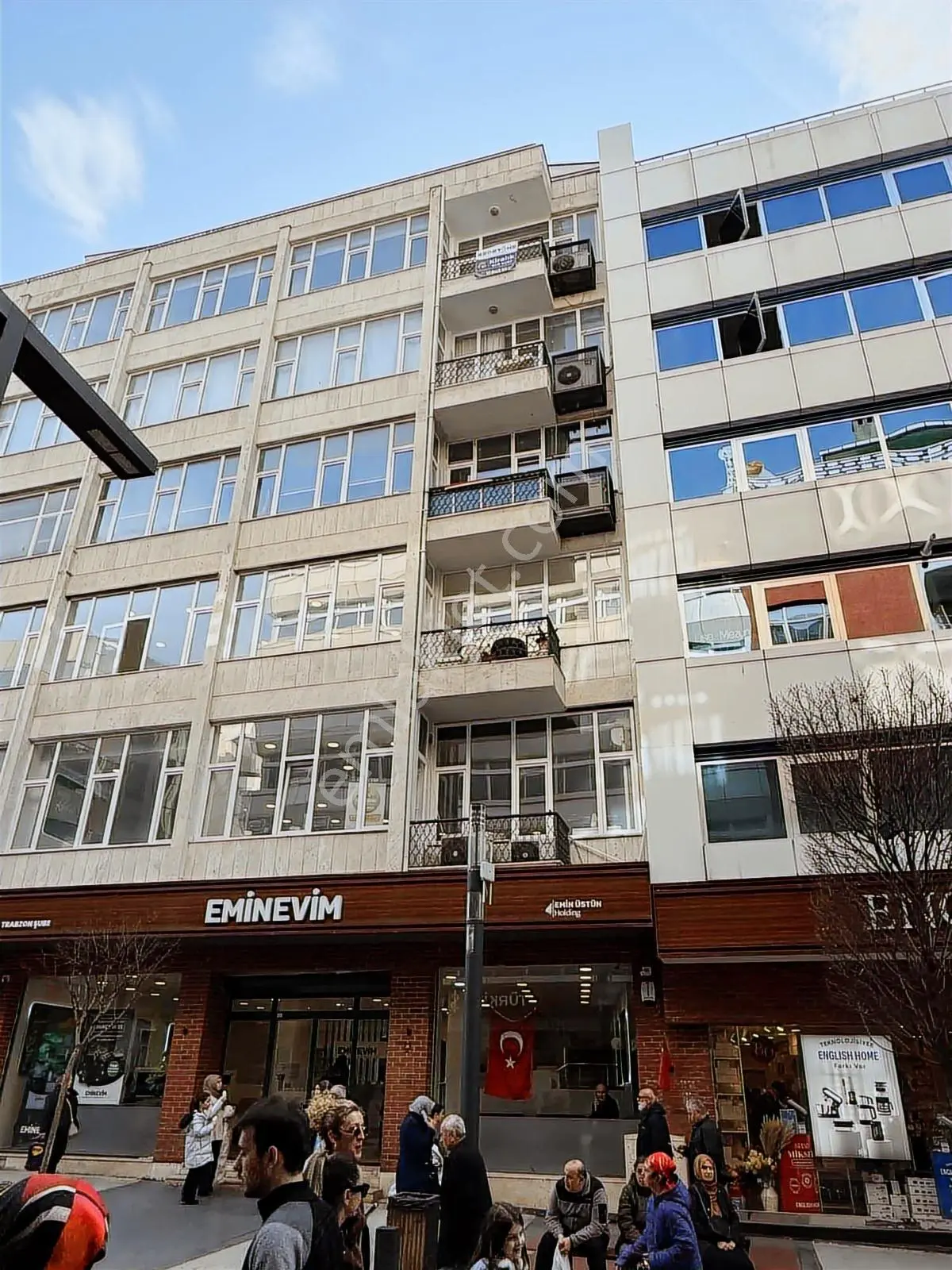 Redstone Şanadan Trabzonun En İşlek Caddesinde Kiralık Ofis